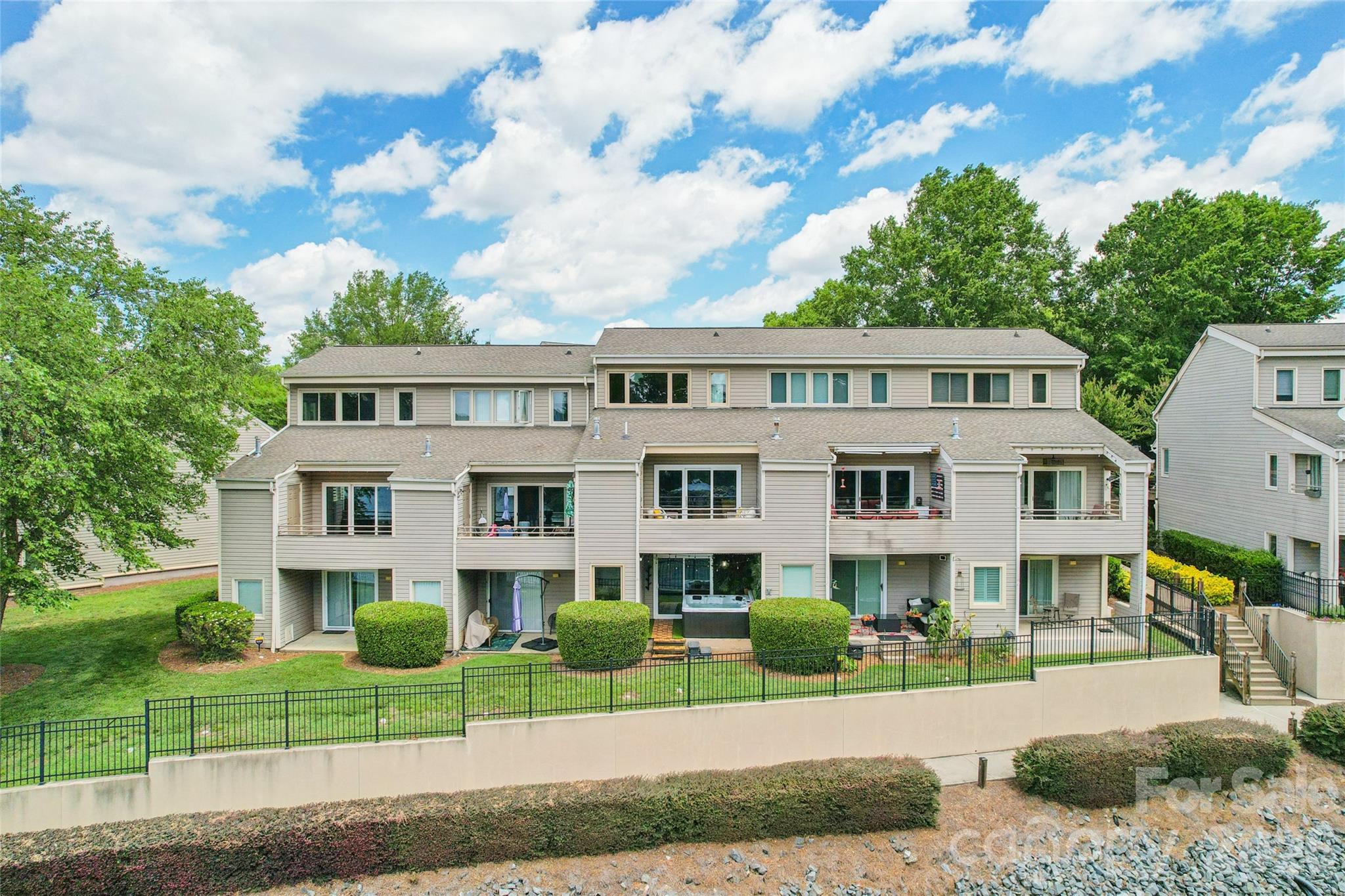 The Yachtsman - Residential