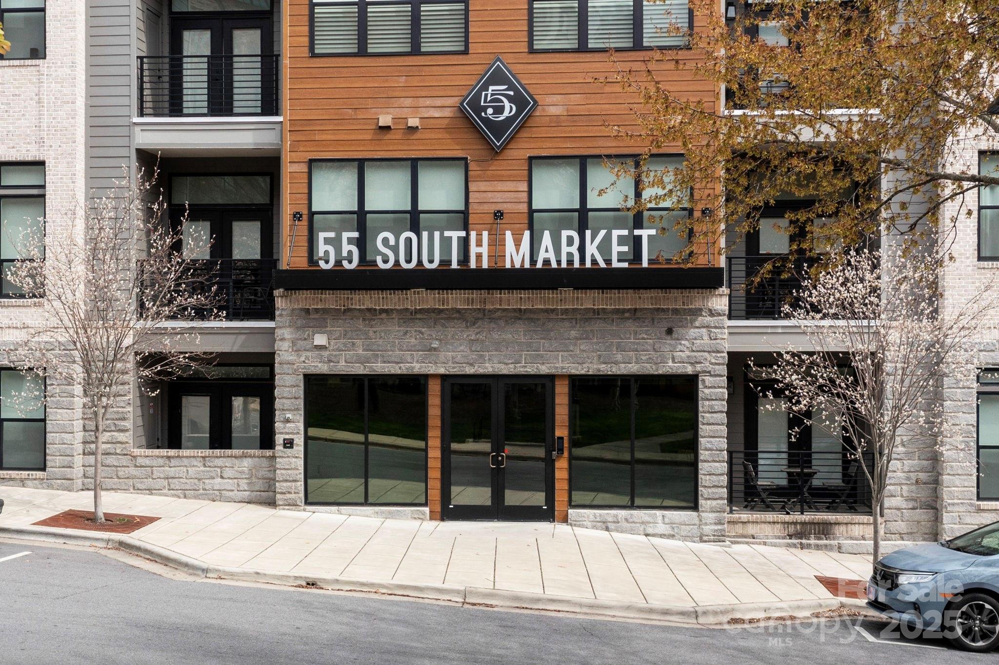 Experience the perfect blend of comfort and convenience in this beautifully appointed 2-bedroom, 2-bathroom condo located in the vibrant heart of downtown Asheville. Boasting an open floor plan, the spacious living area offers plenty of natural light and stunning views, making it an ideal space for both relaxation and entertaining.