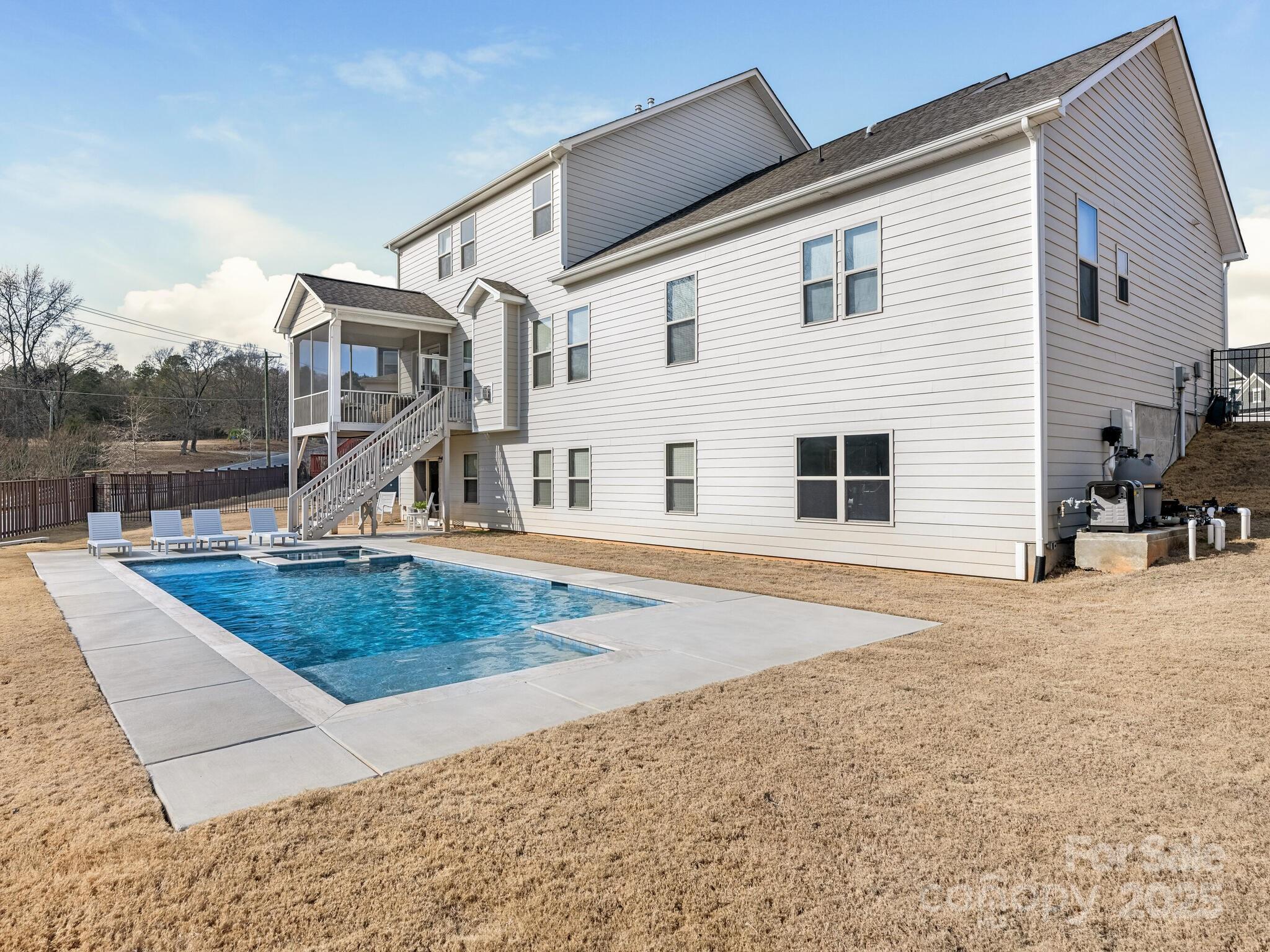 The Estates At Covington - Residential