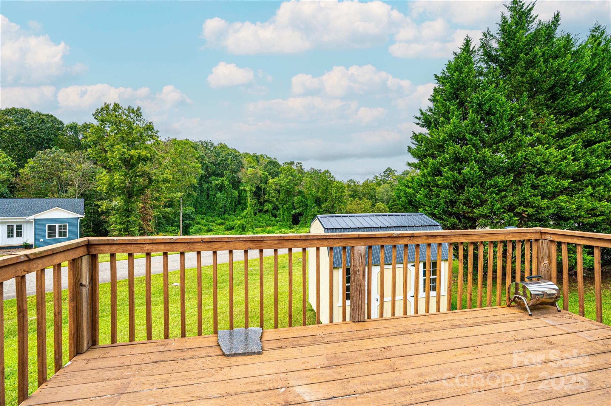 WESTERN RIDGE - Residential
