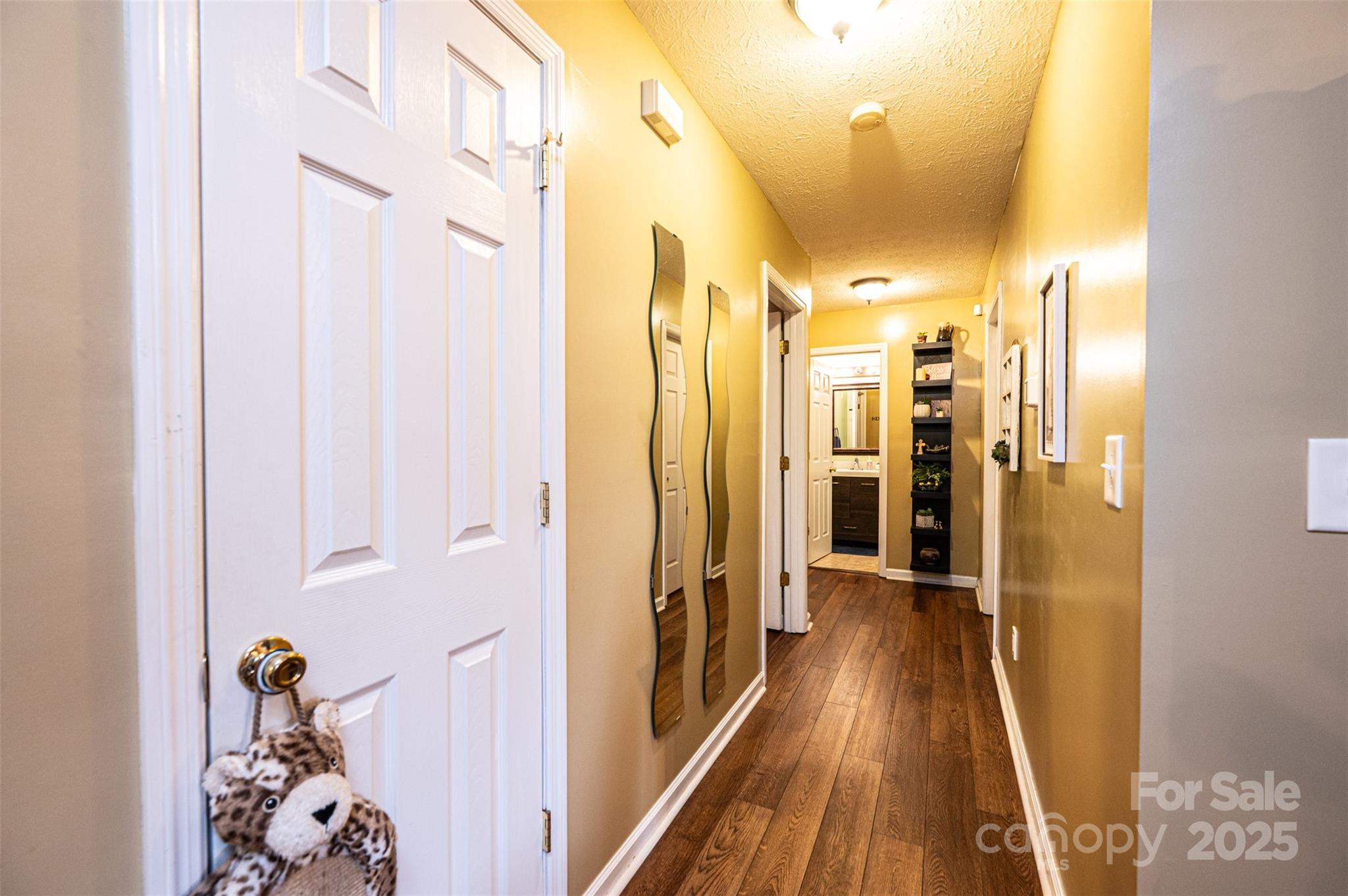 WESTERN RIDGE - Residential