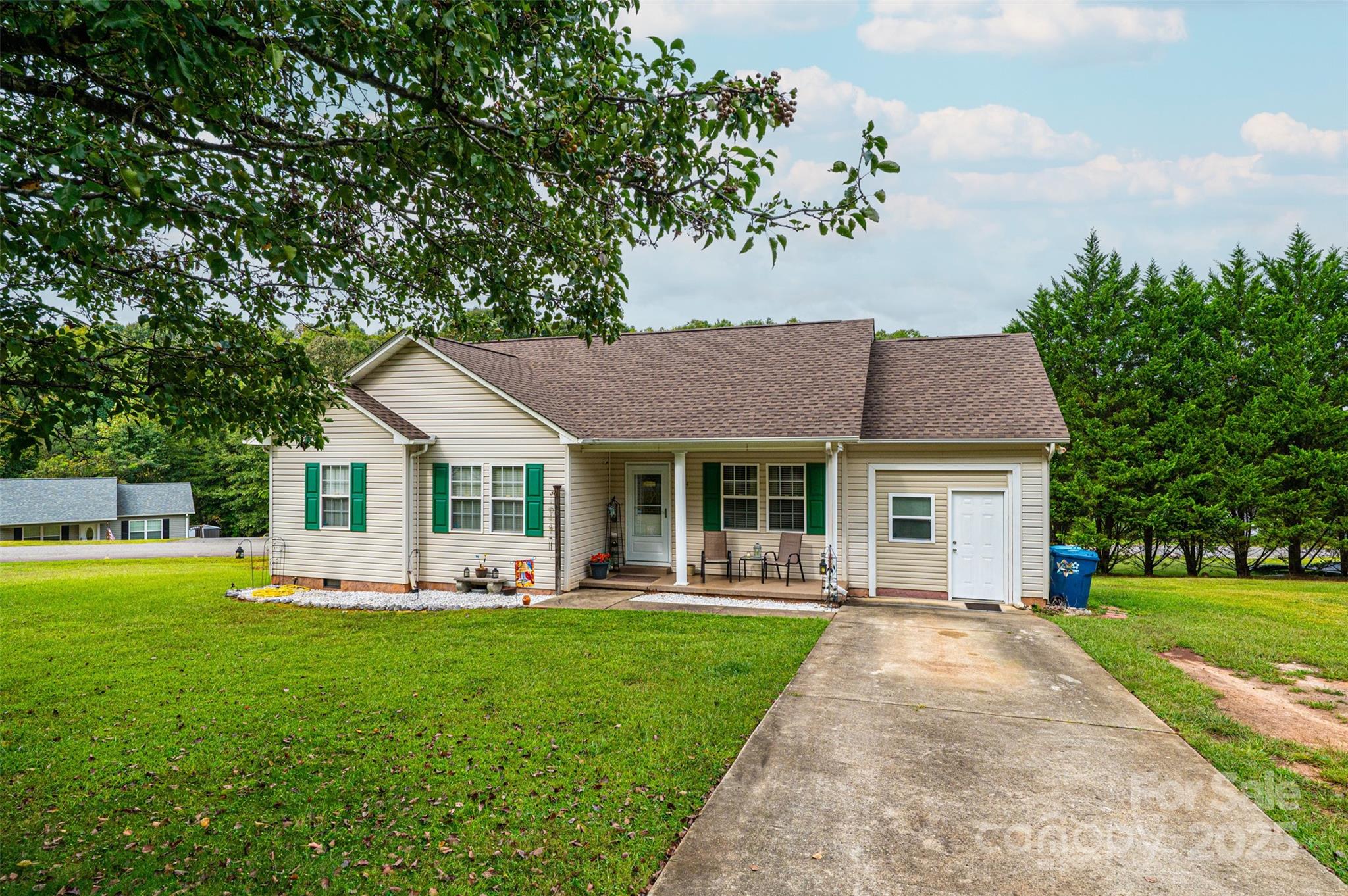 WESTERN RIDGE - Residential