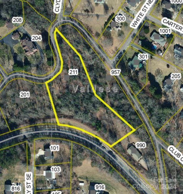 Rare Opportunity in Valdese! This 1.85-acre building lot has been off the market for 30 years and is now available for your dream home. Conveniently located within walking distance to the charming town of Valdese, NC, and just minutes from Interstate 40, this property offers the perfect balance of small-town living and easy access to major routes. Imagine building your forever home on this generous lot, with ample space to create your ideal outdoor oasis. Whether you desire a sprawling ranch, a cozy cottage, or a modern masterpiece, this lot accommodates it all.
Valdese offers a vibrant community with a rich heritage, boasting local shops, eateries, and recreational activities. Embrace the town's charm while enjoying the convenience of being moments away from larger cities like Hickory and Morganton. Don't miss this exceptional chance to make your mark in Valdese and start envisioning your dream home on this fantastic 1.85-acre building lot.