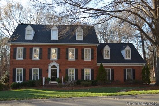 Traditional Park Crossing home located on a private wooded cul-de-sac lot. This immaculate and professionally decorated all brick home features: hardwoods throughout, spacious kitchen with granite countertops, sub-zero refrigerator, professional grade appliances, center island, and breakfast room. This home has an exquisite master suite with newly renovated master bath with travertine counters, marble shower floor, spa bathtub, and heated floors. Many other updates including new roof in 2012.