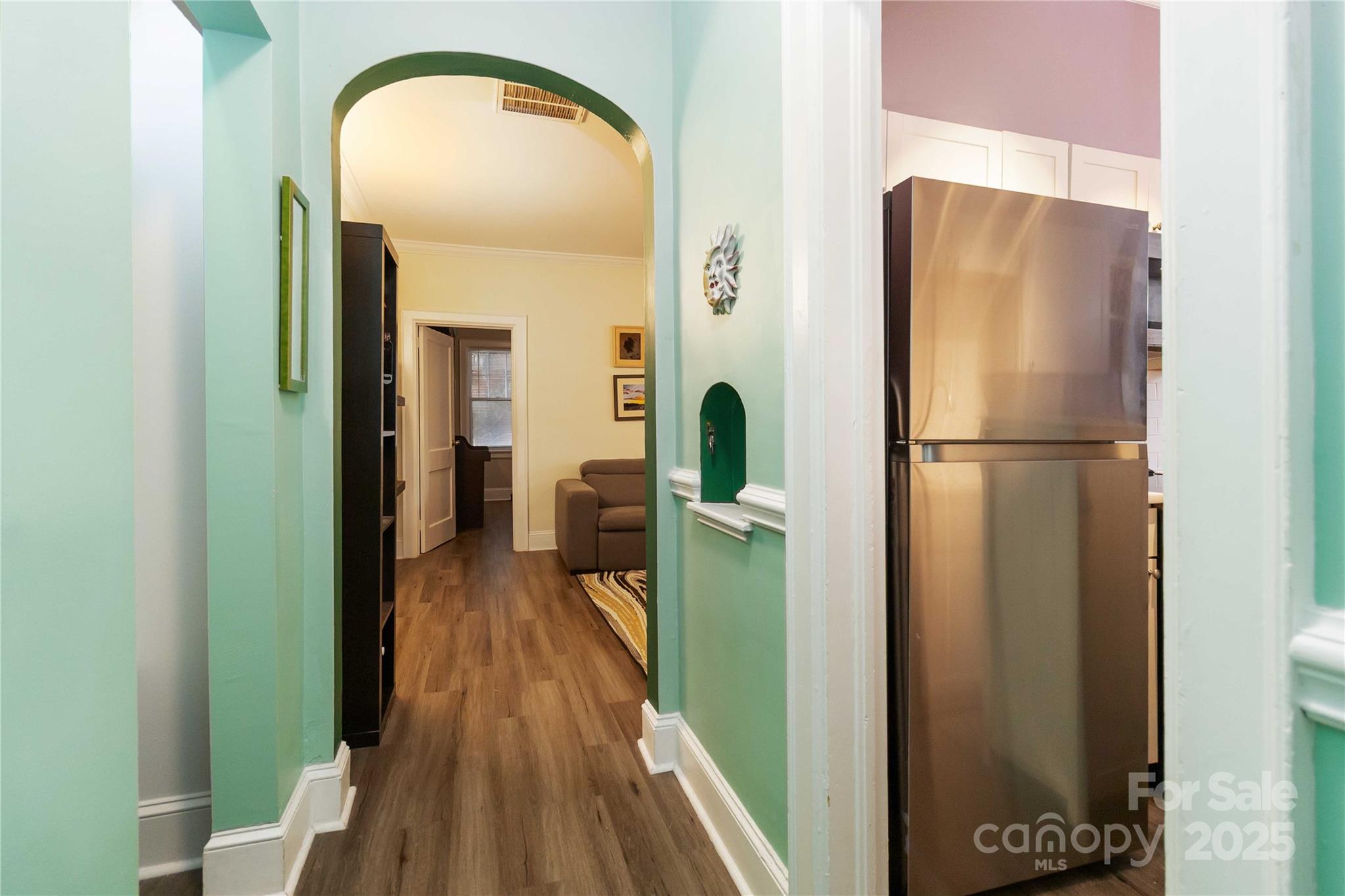 811 E Morehead - Residential