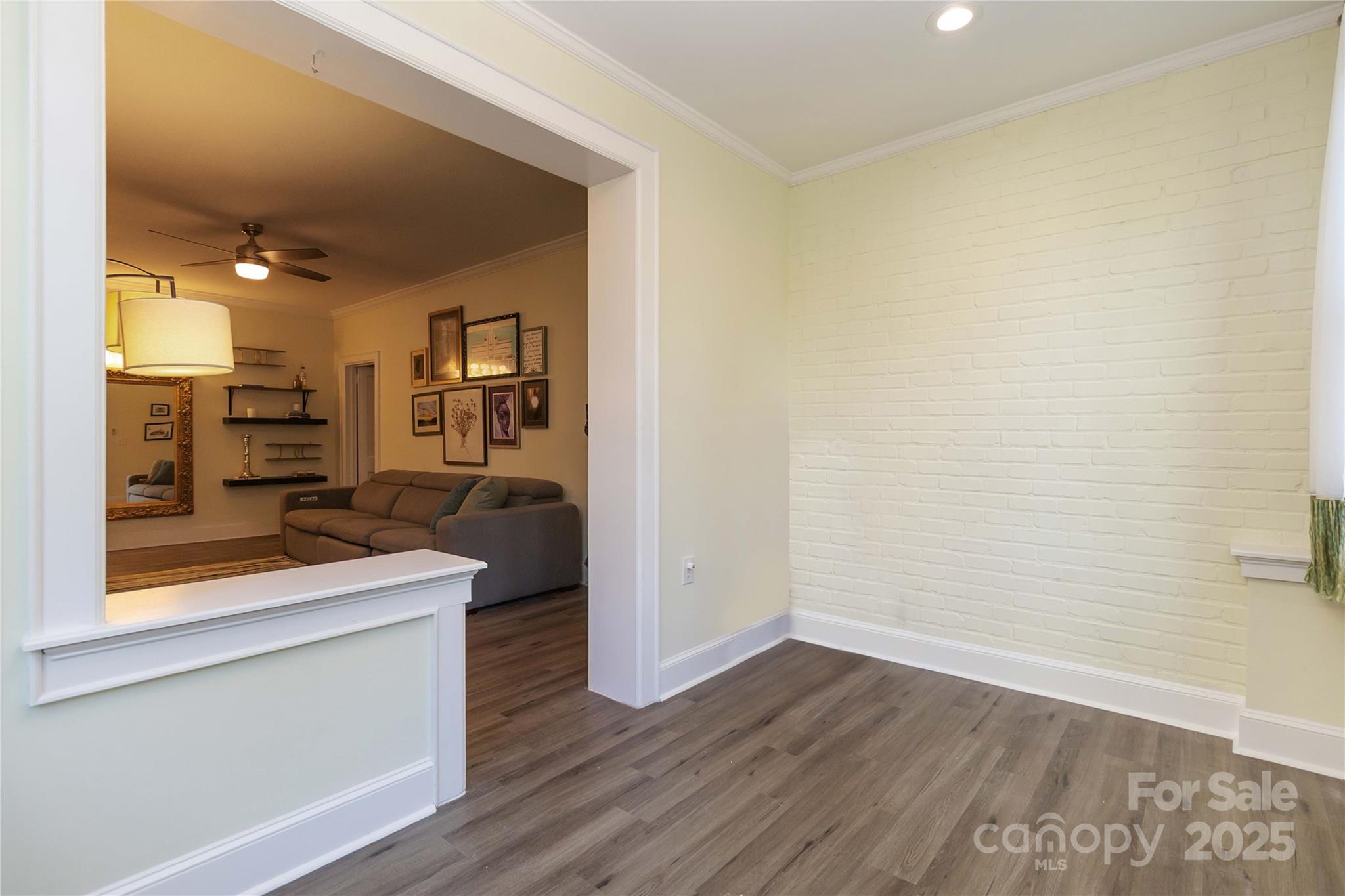 811 E Morehead - Residential