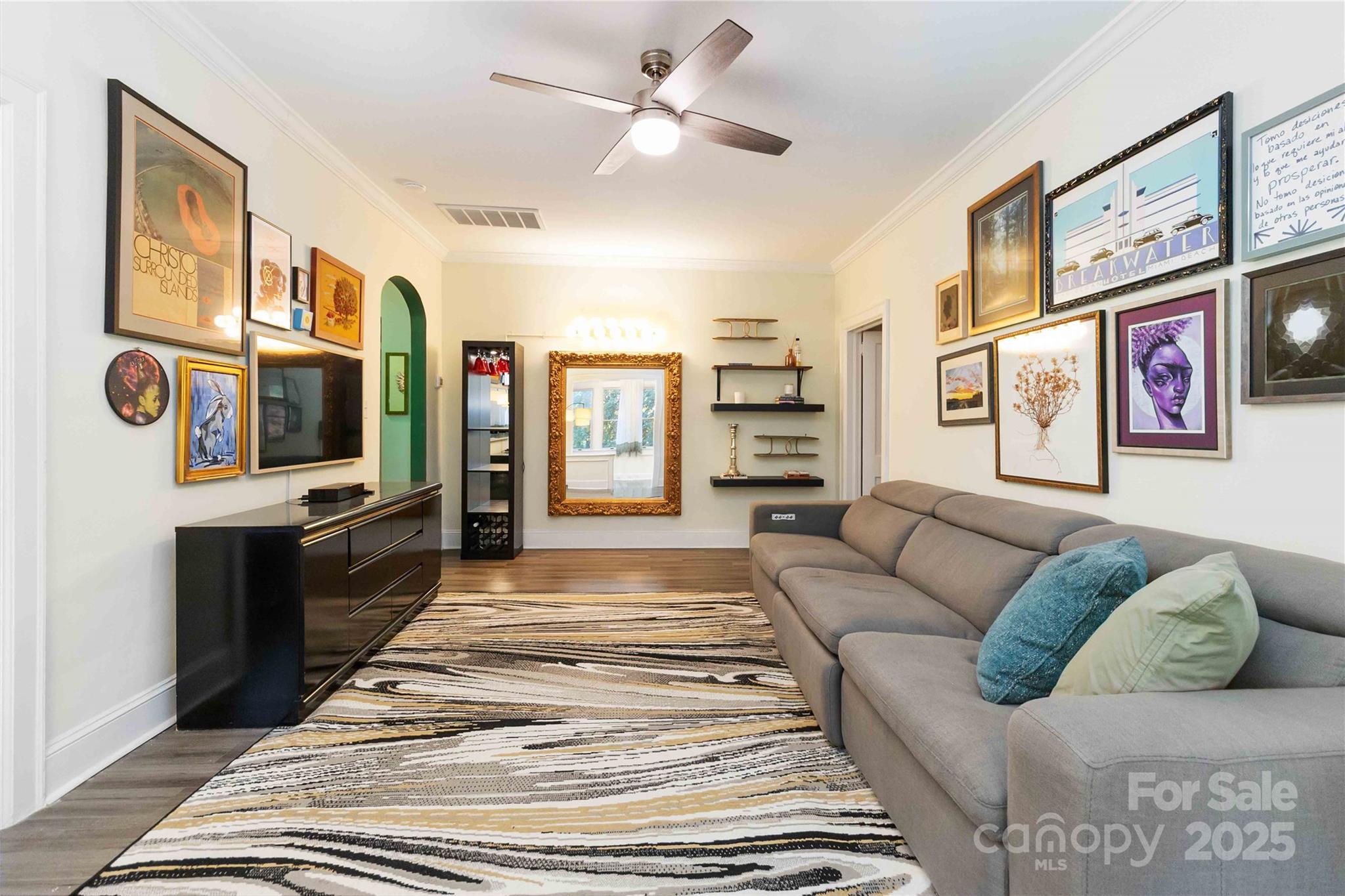 811 E Morehead - Residential