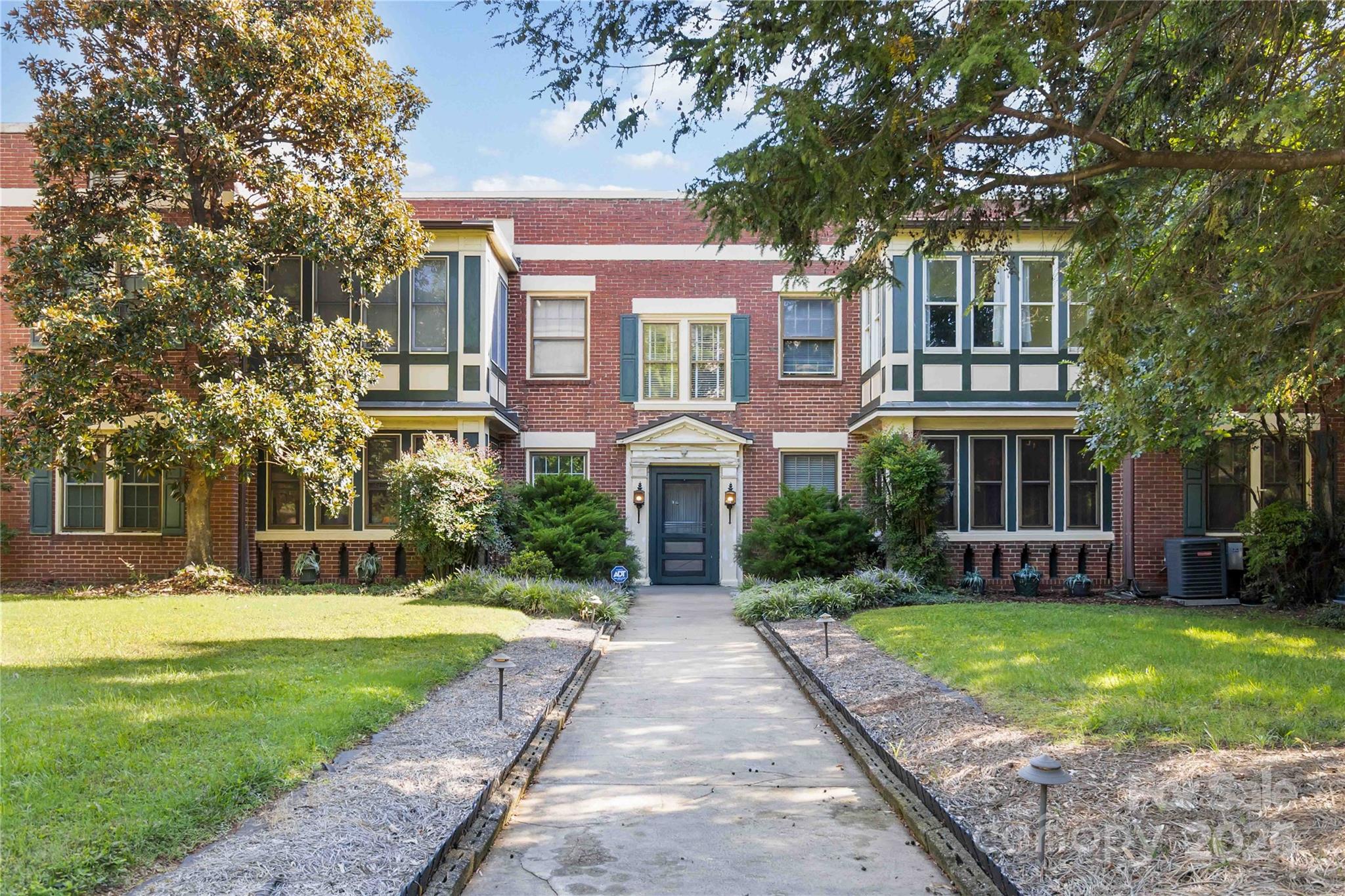 811 E Morehead - Residential