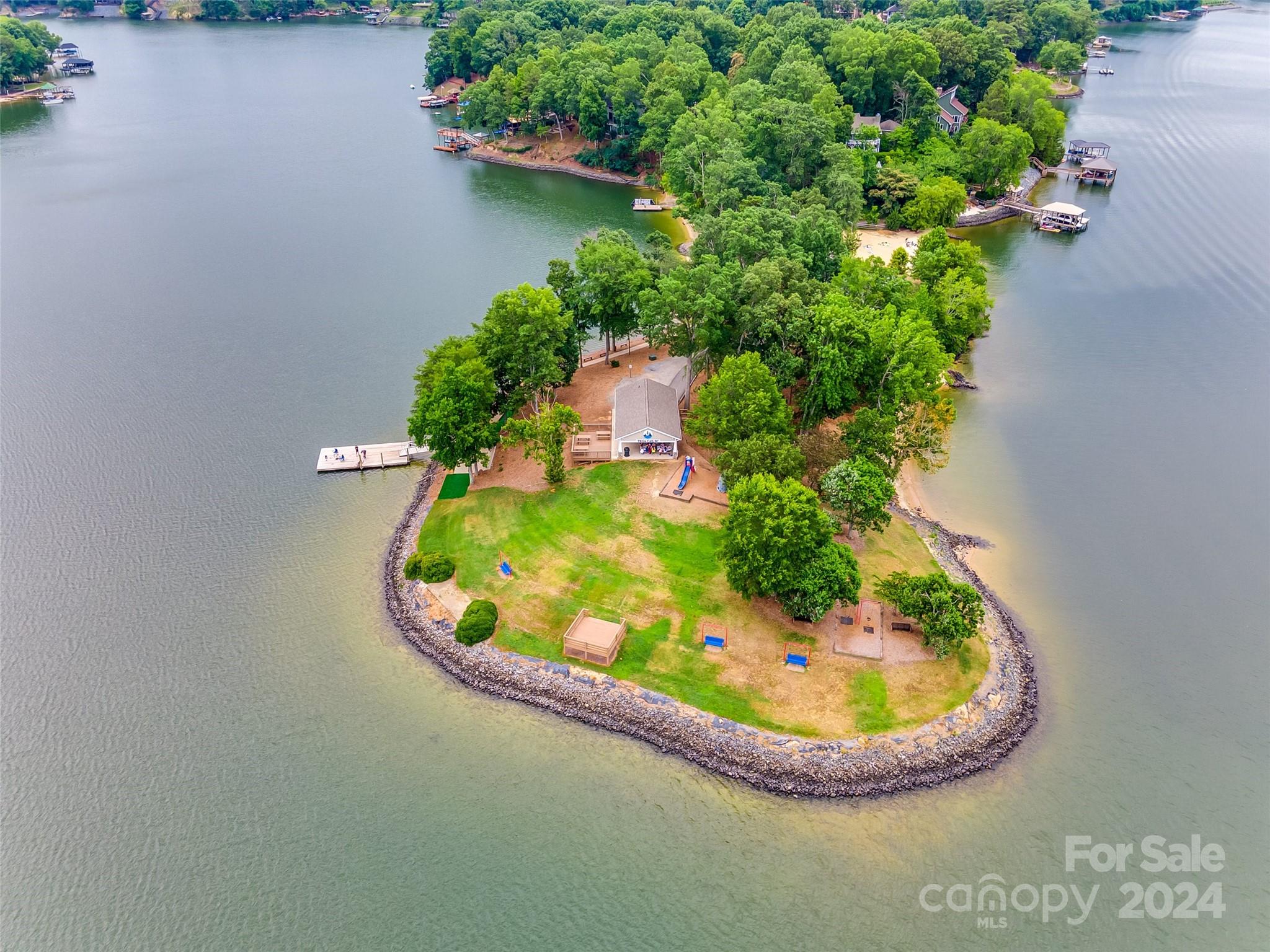 Lake Shore On Lake Wylie - Residential