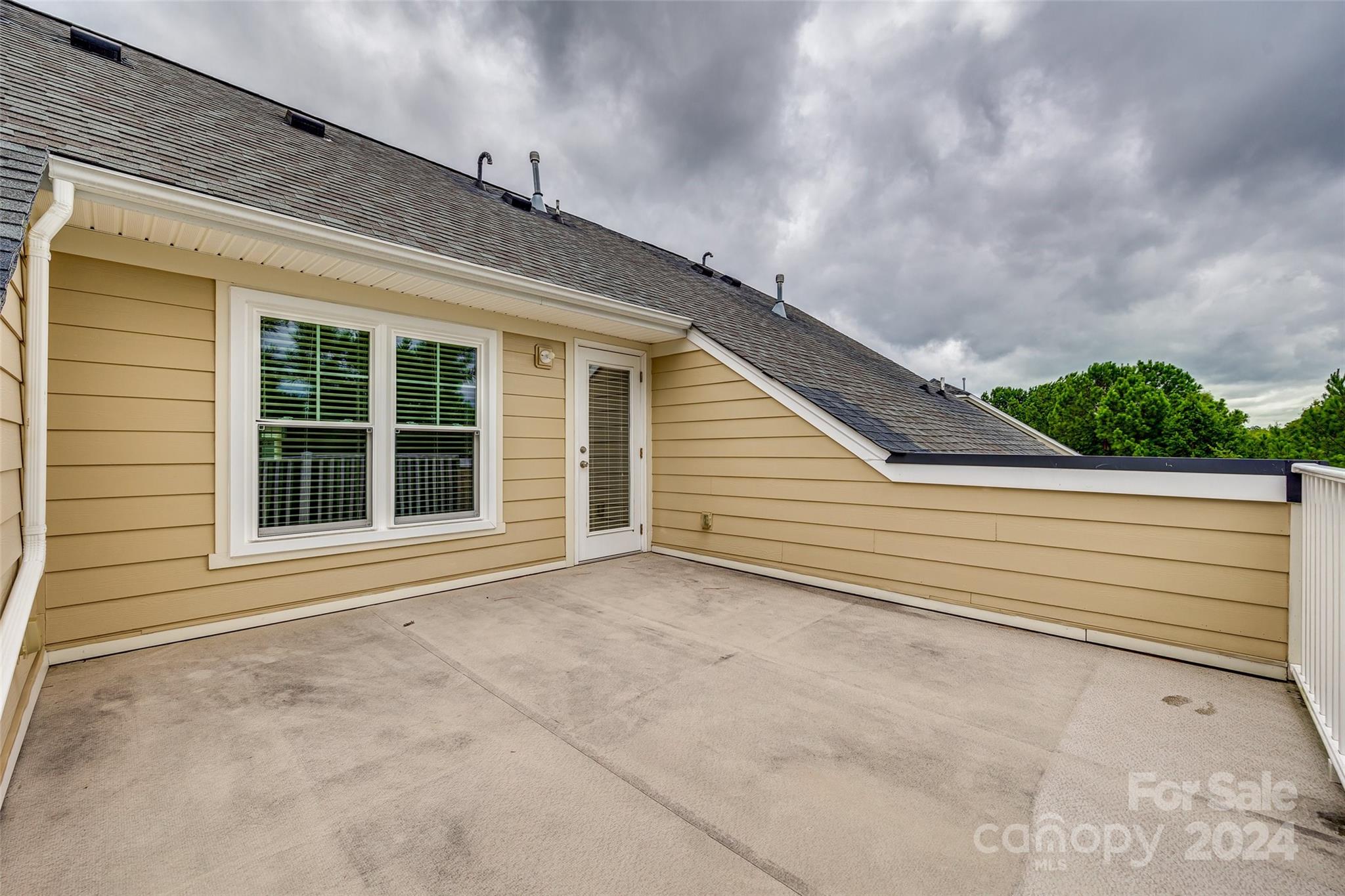 Lake Shore On Lake Wylie - Residential
