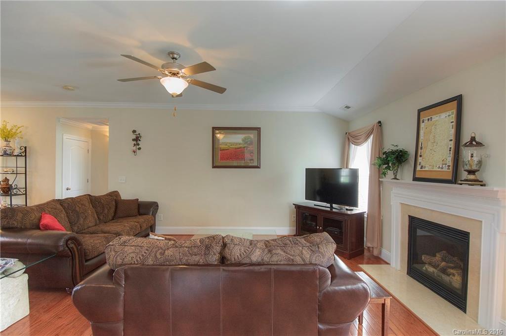 Autumn Cove At Lake Wylie - Residential