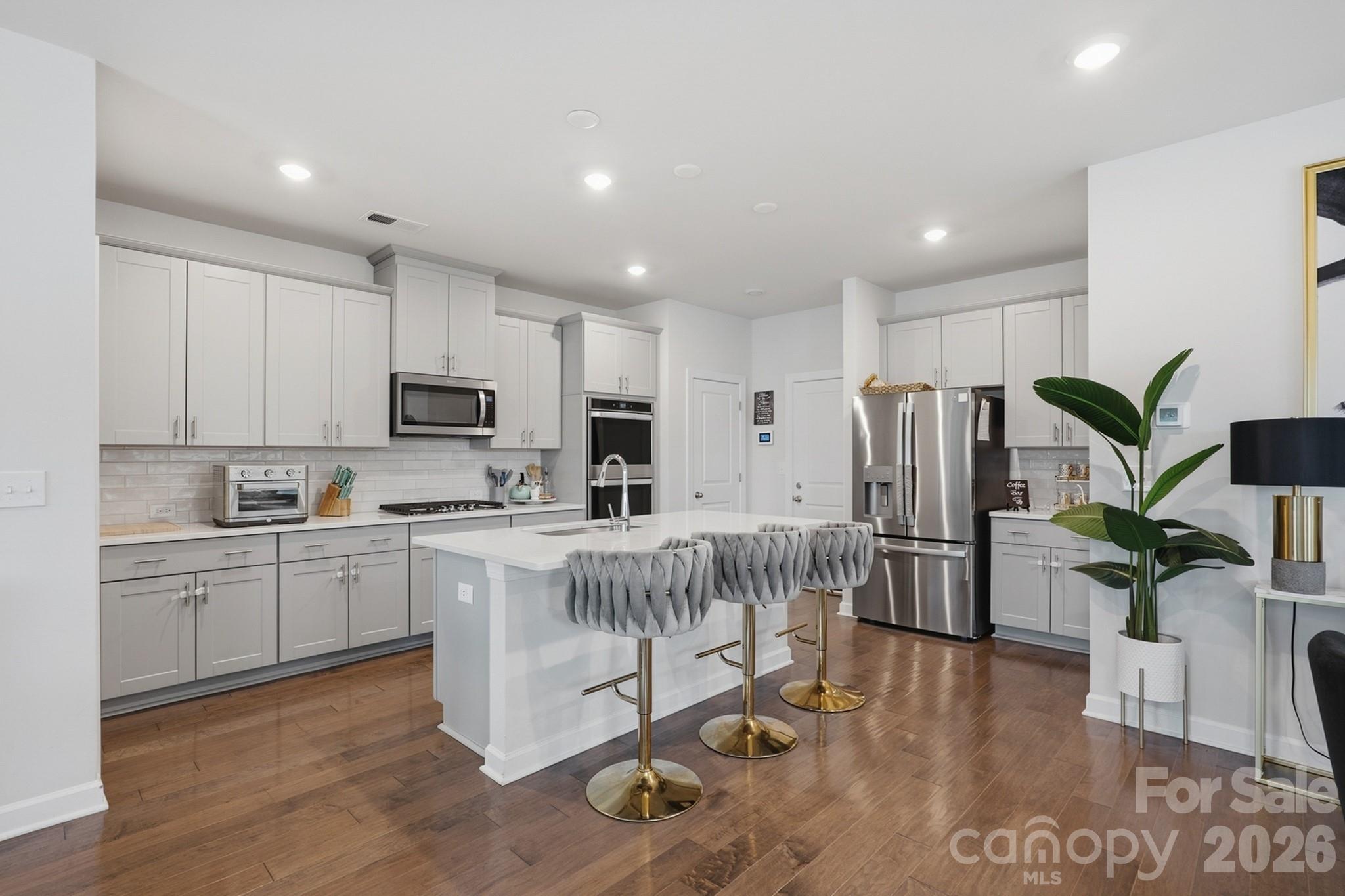 Anniston Chase - Residential