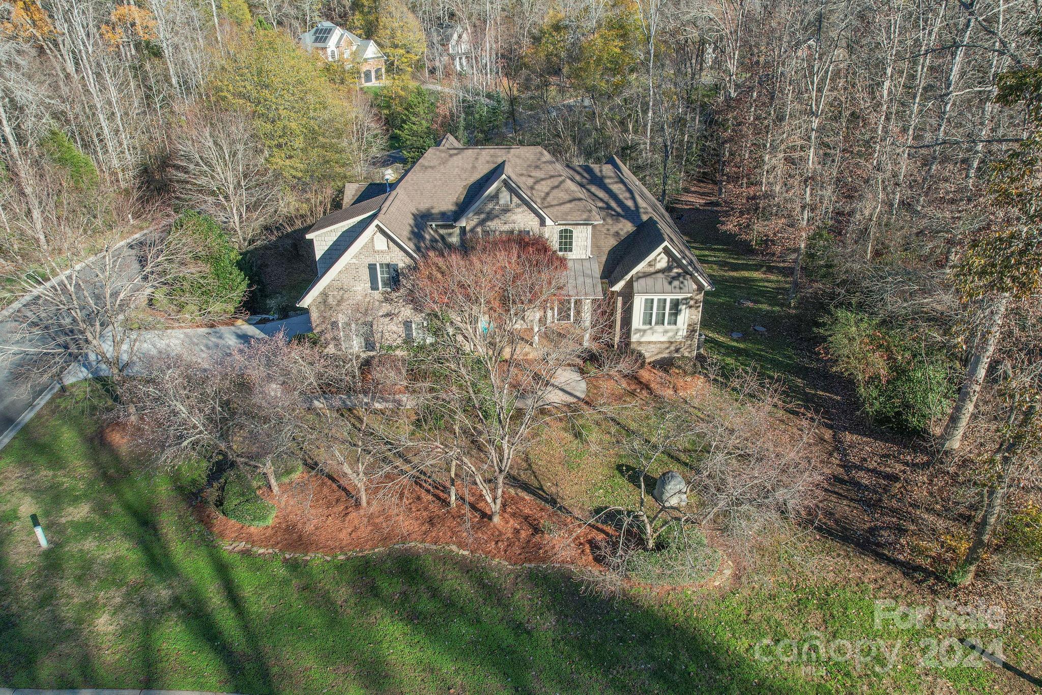 4 bedroom, 4 bth Estate that sleeps as a 7 bdrm including the bonus room upstairs with primary and guest suite on main. Amazing custom built all brick home in desirable Patrick Place. Stunning maple hardwoods as you enter the grand foyer with soaring 18 foot ceilings in addition to a huge living room, formal dining room, fire place and views of an outdoor oasis with a beautiful custom built pool including a waterfall. Primary on main features tray ceilings, large bay sitting window and private entry from screened porch over looking the pool. Primary bath has his/her vanities, soaking jet tub, tray ceilings w/i closet. Primary gourmet kitchen includes a beautiful sunroom that also provides private entry to enclosed screened patio overlooking the pool. Property feat. a 1700+ sqft magnificently finished basement boasting two additional bdrms and bth w/its own gourmet kitchen, laundry, pantry that walks out to its own private covered porch and deck at pool.
Updated pics will be added 6/27