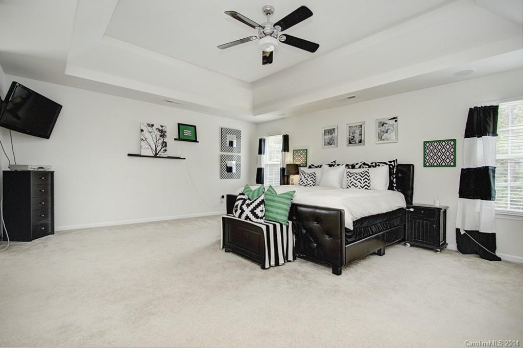Sandy Pointe - Residential
