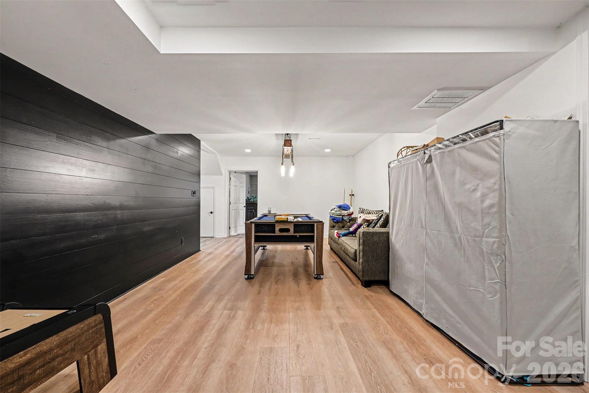 Moores Ferry - Residential
