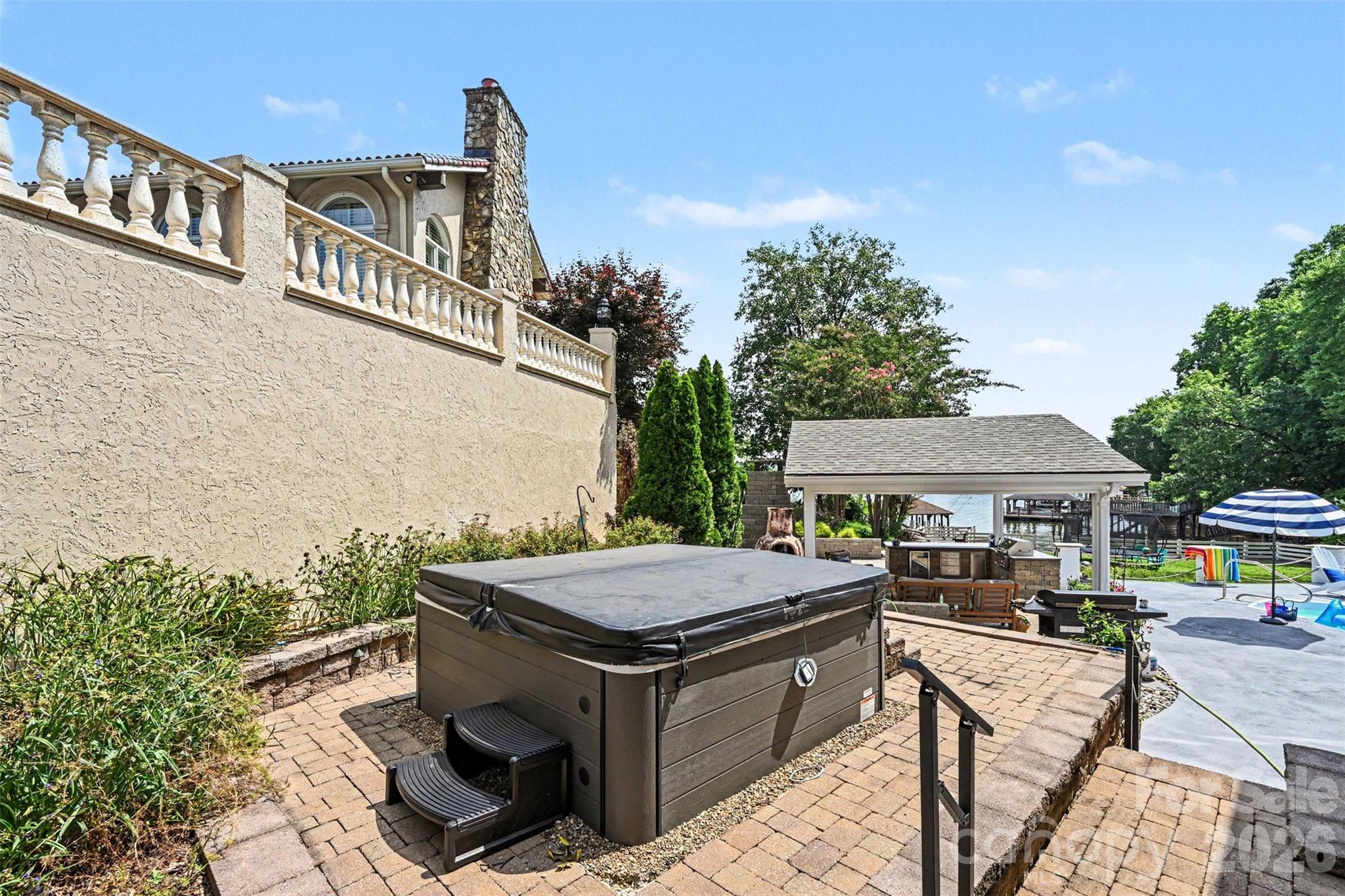 Moores Ferry - Residential