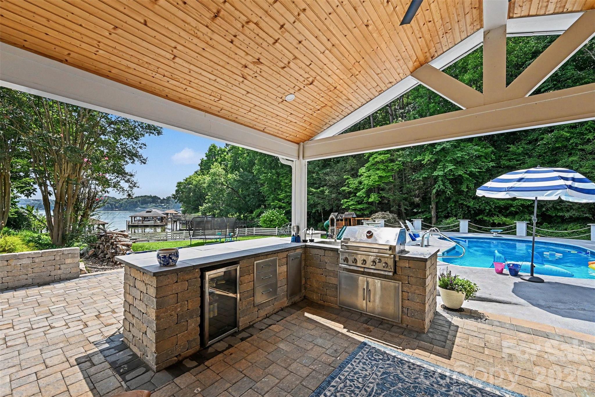 Moores Ferry - Residential