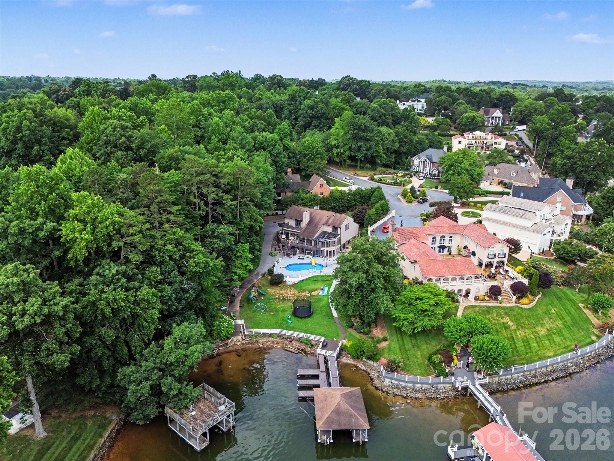 Moores Ferry - Residential