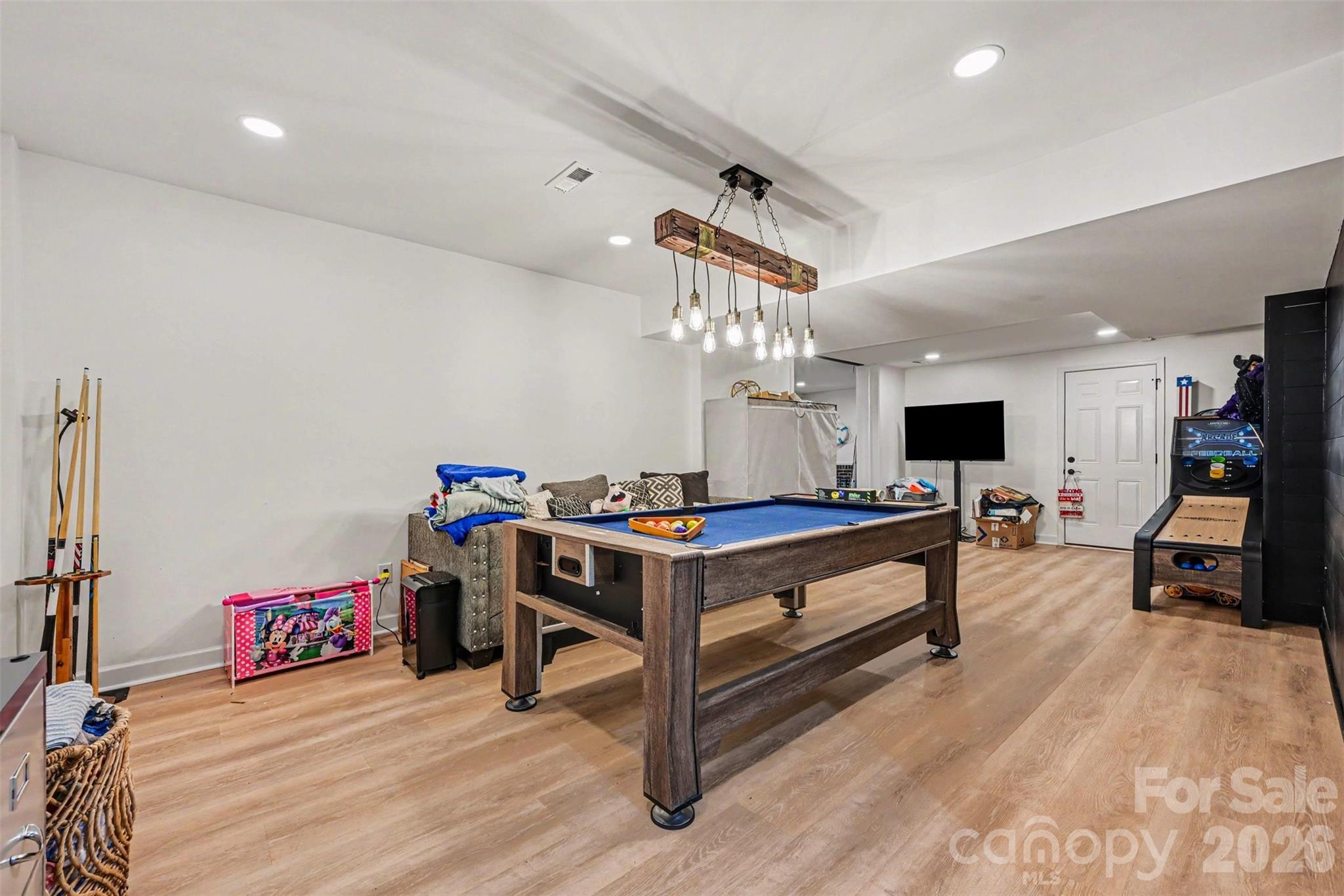 Moores Ferry - Residential