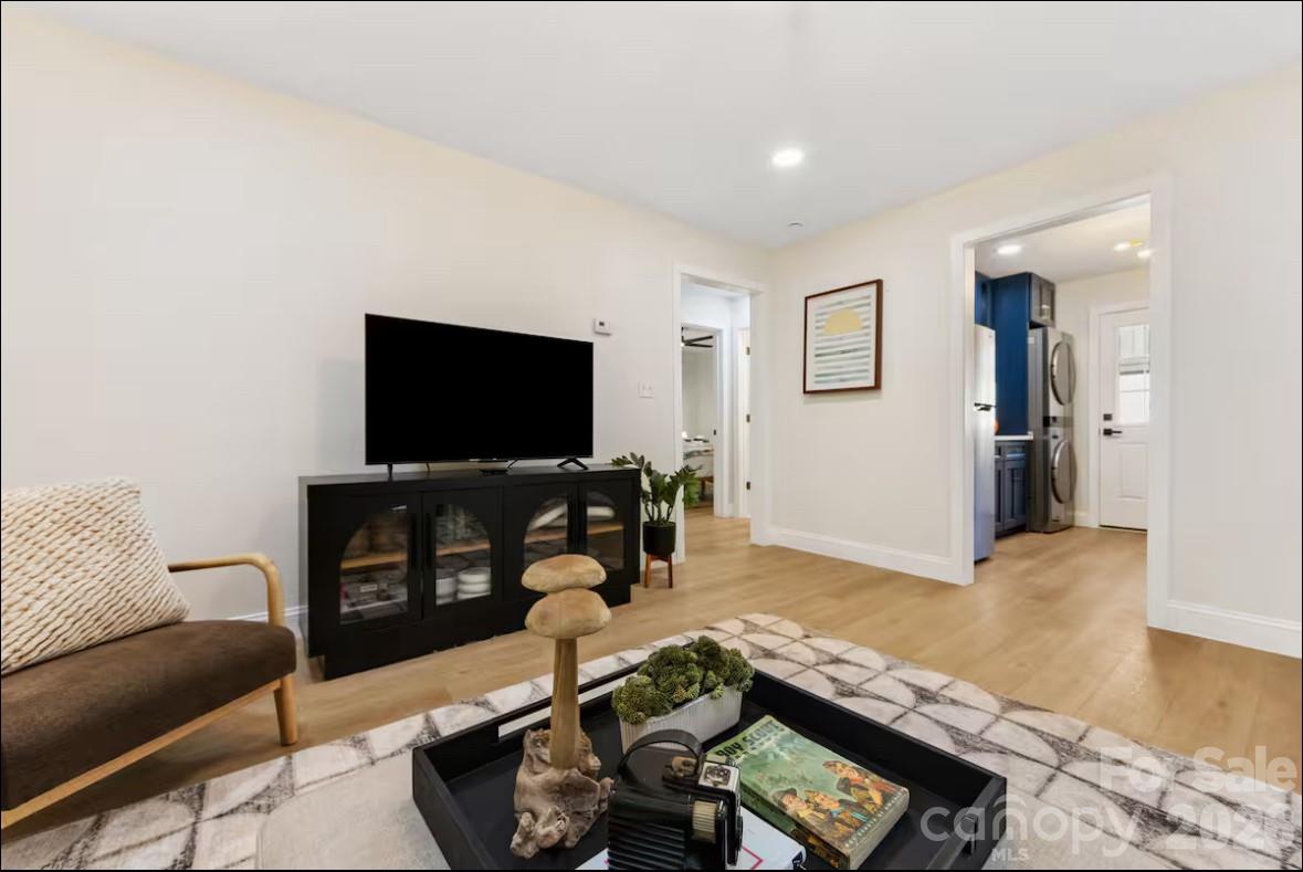 Plaza Heights - Residential Income