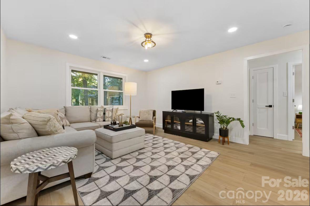 Plaza Heights - Residential Income