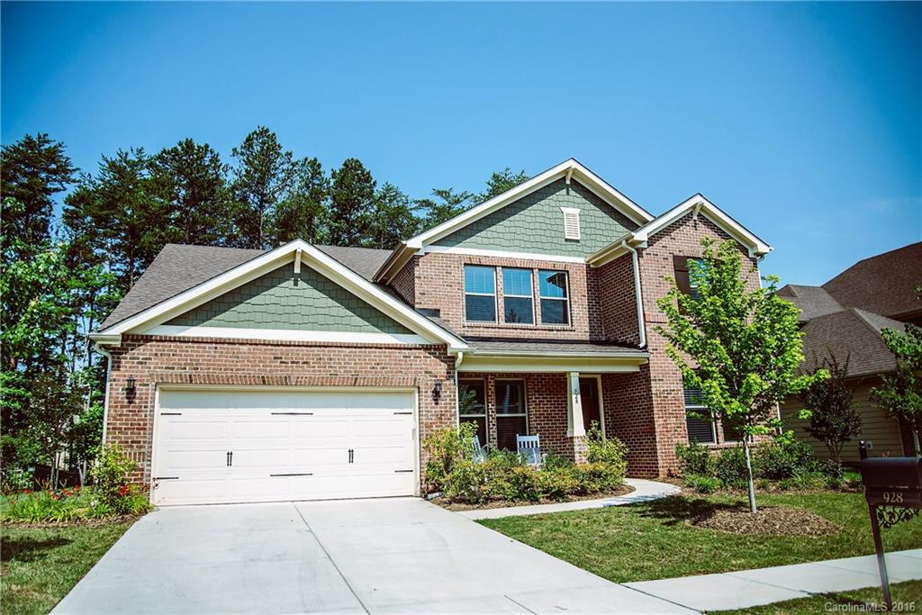 Stunning 2013 4BR+Loft, 3.5BA Meritage home in Lake Ridge!! Immaculate!! Master Down & Beautifully appointed! Soaring 2 story Great Room with a Wall of Windows! Large bedrooms & walk-in closets! Perfect home for gathering & entertaining! .25 acres w/ wooded backyard! This home is located in Highly Desired, Amenity Rich, Lake Ridge! Community Pool, Water Slides, Clubhouse, Fitness Center, Tennis Courts, Playground & Trails! All just minutes from Lake Wylie & Uptown Charlotte! Fort Mill Schools!