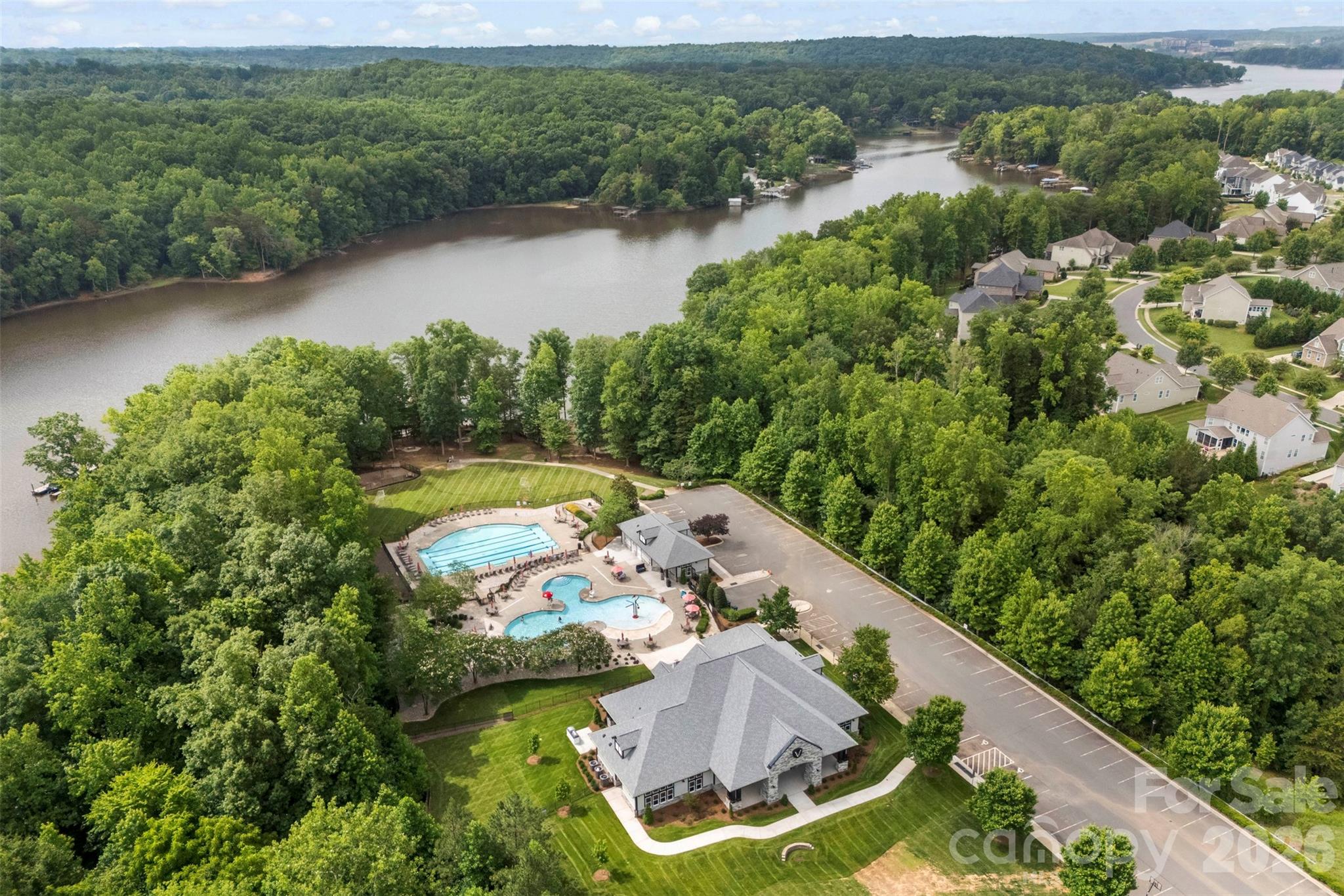 Solena at The Vineyards - Residential