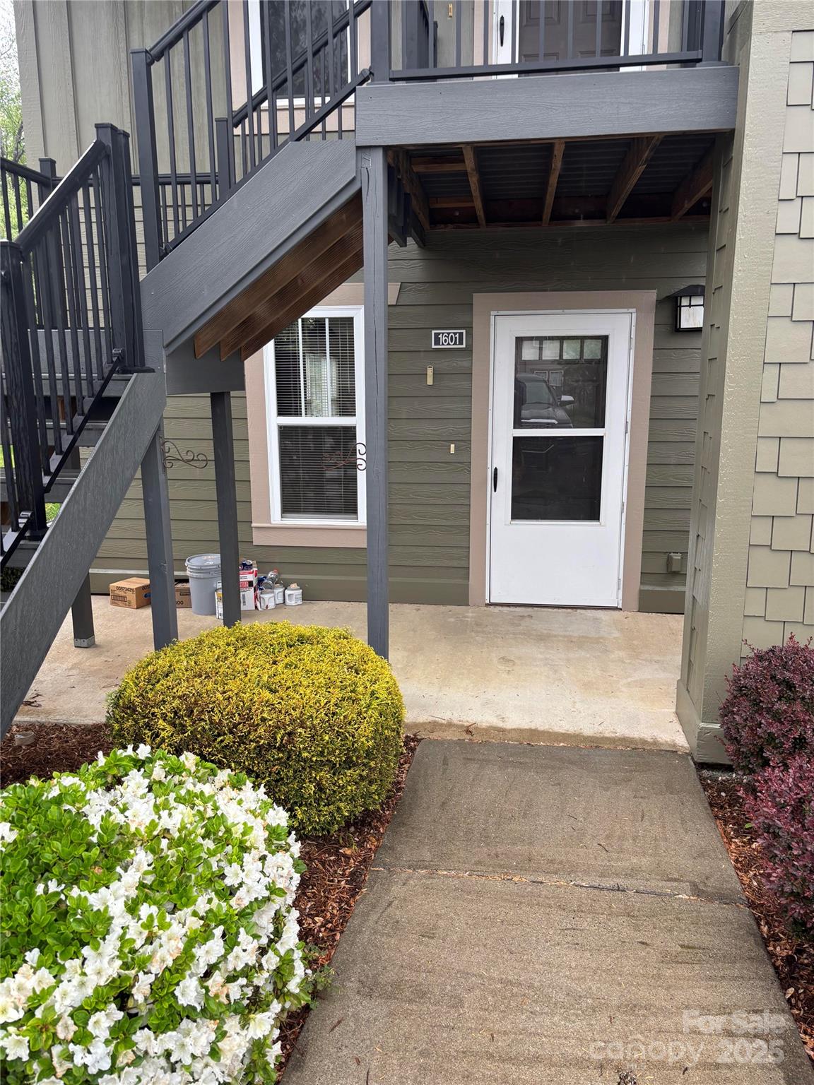 Super clean first level condo.  Very well maintained end unit and one of the larger 2 br units.  Seller just had the entire condo professionally cleaned.  Exterior of the unit is in the final stages of brand new exterior paint.  If you are looking for a wonderful gated community with plenty to offer then Wolfpen and this condo unit are for you.  The home offers an open concept with a wonderful sunroom directly off the living room that can be enjoyed all four seasons.