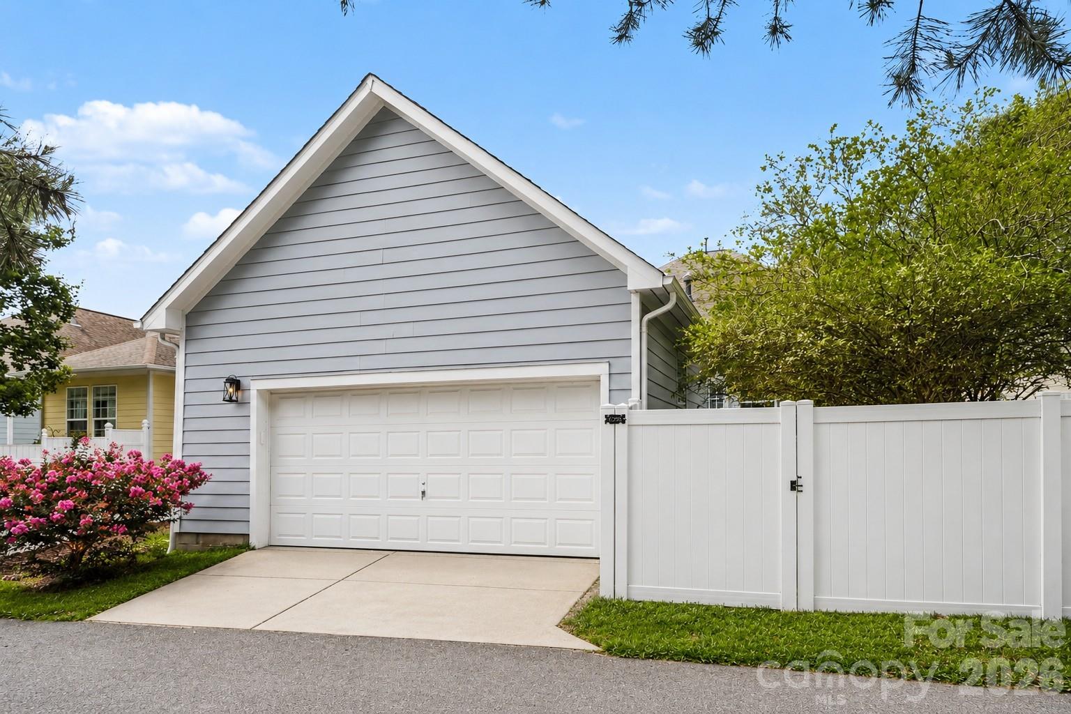 Chestnut Oaks - Residential