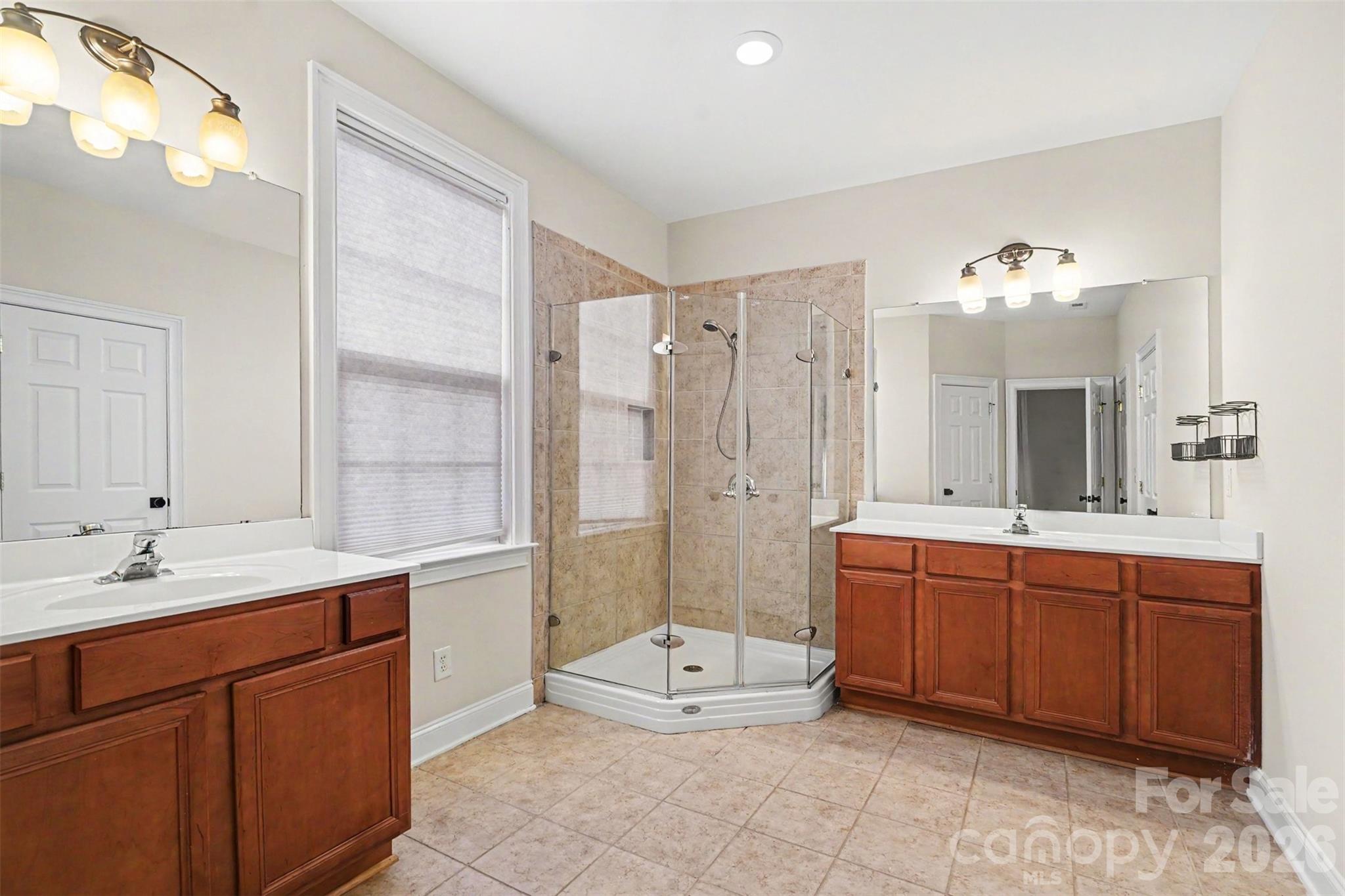 Chestnut Oaks - Residential