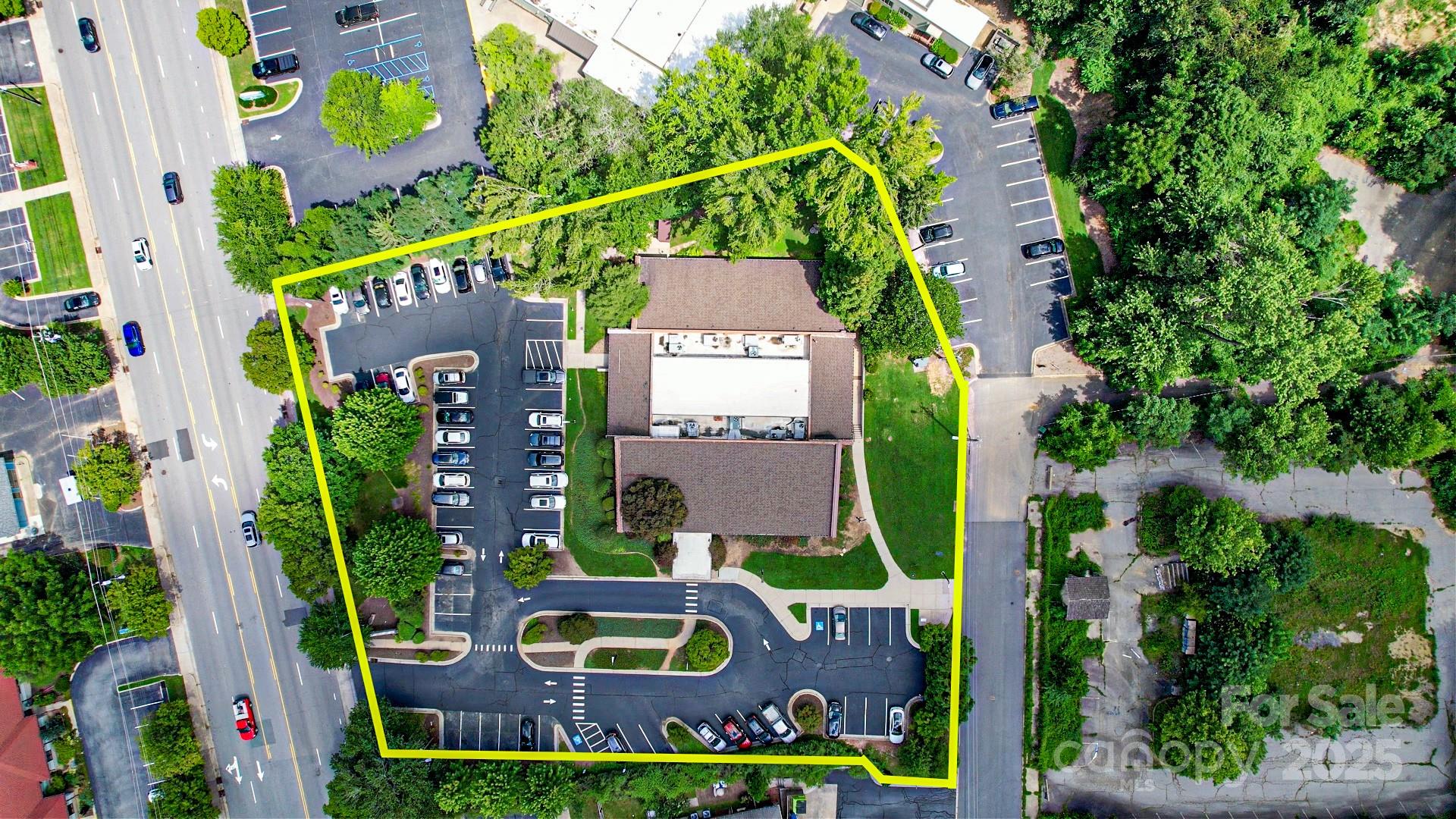 9,629/sf Building on 1.57/ac now available for purchase in downtown Asheville.  Currently a medical office with ample parking available.  Tenant will stay for 3 +/- years with the current lease with no options.  This is a fantastic Investment Opportunity in Downtown Asheville.  CAP rate 6.9%.