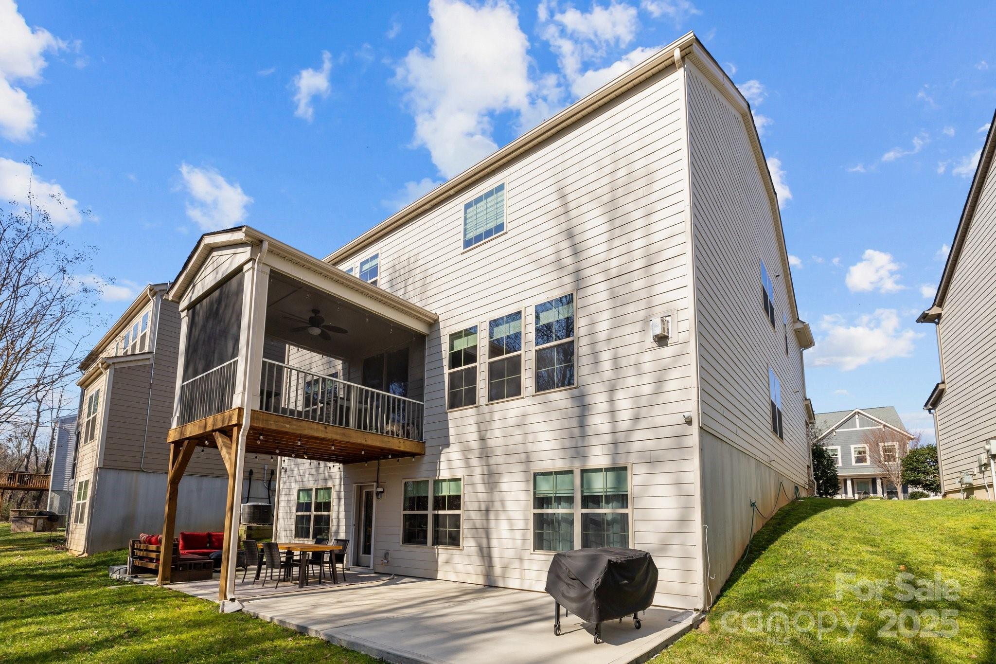 Oakland Pointe - Residential