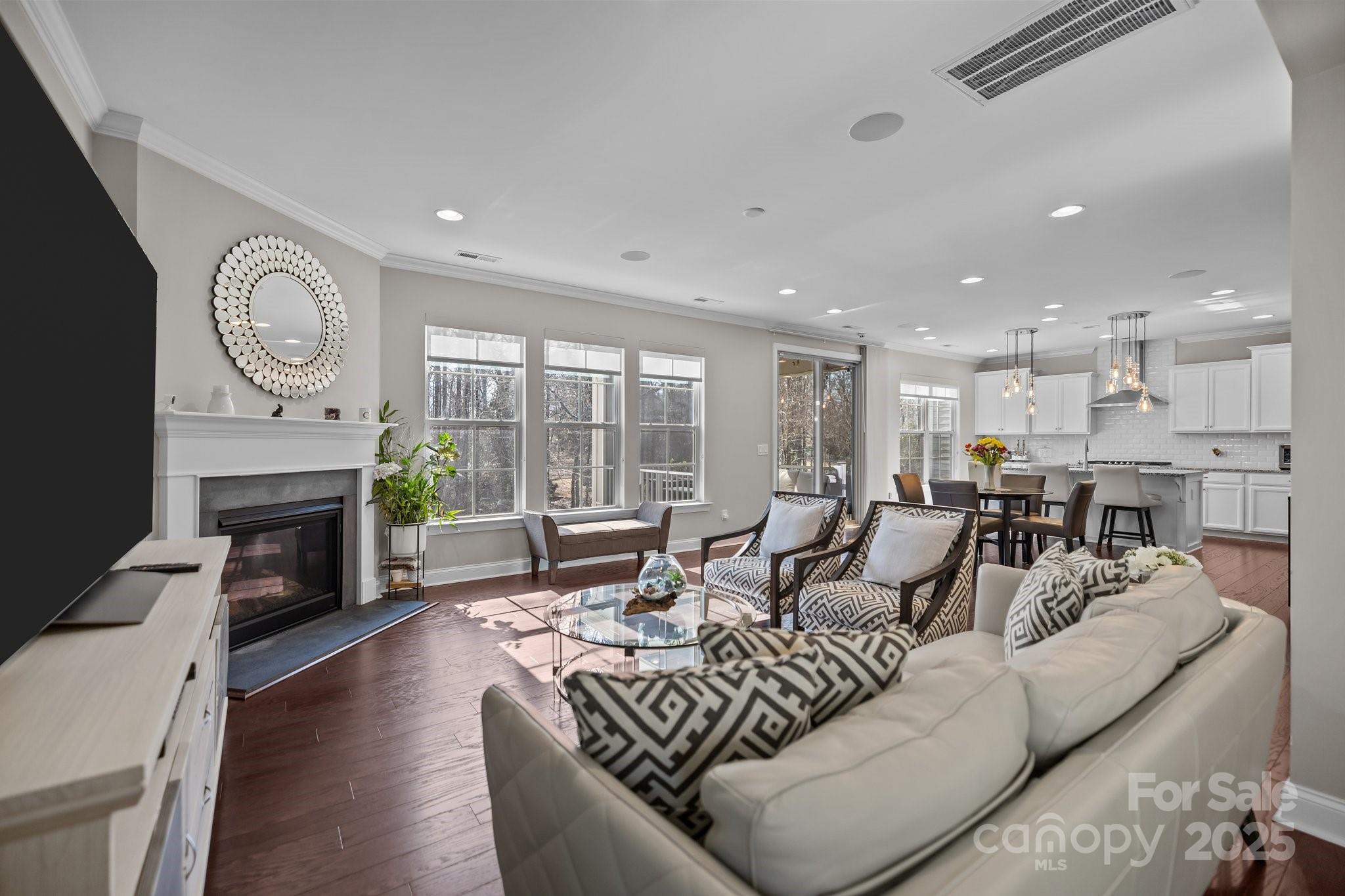 Oakland Pointe - Residential