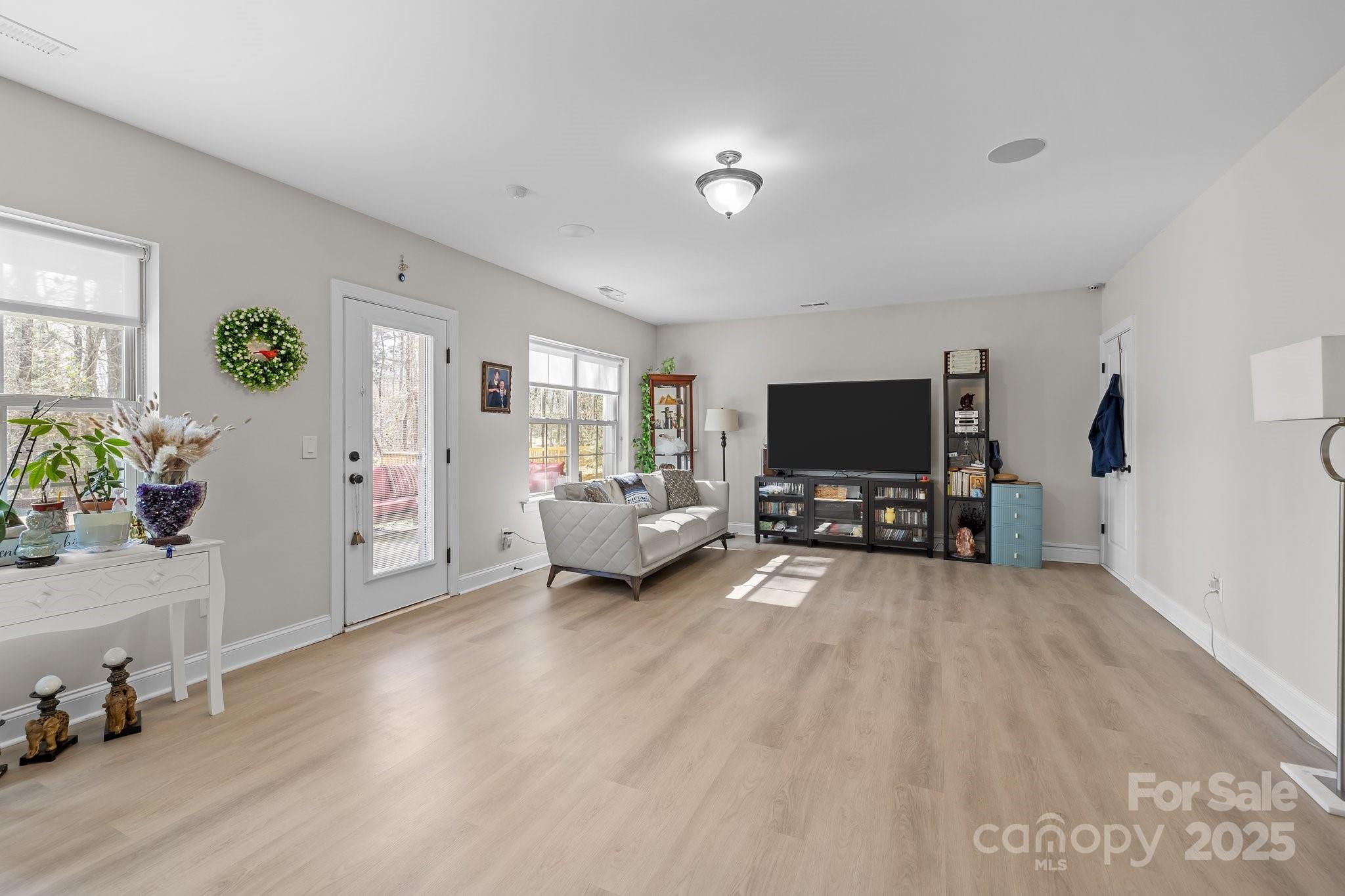 Oakland Pointe - Residential