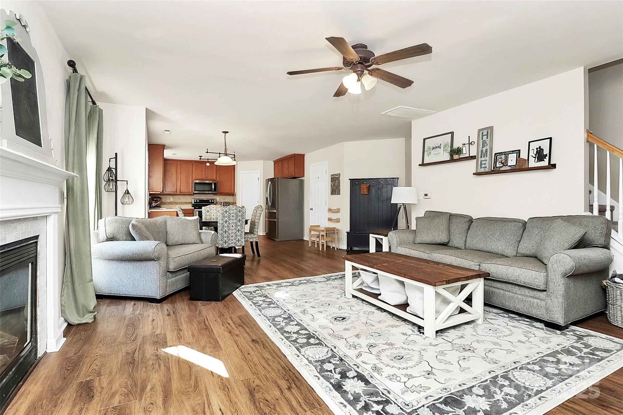 Sandy Pointe - Residential