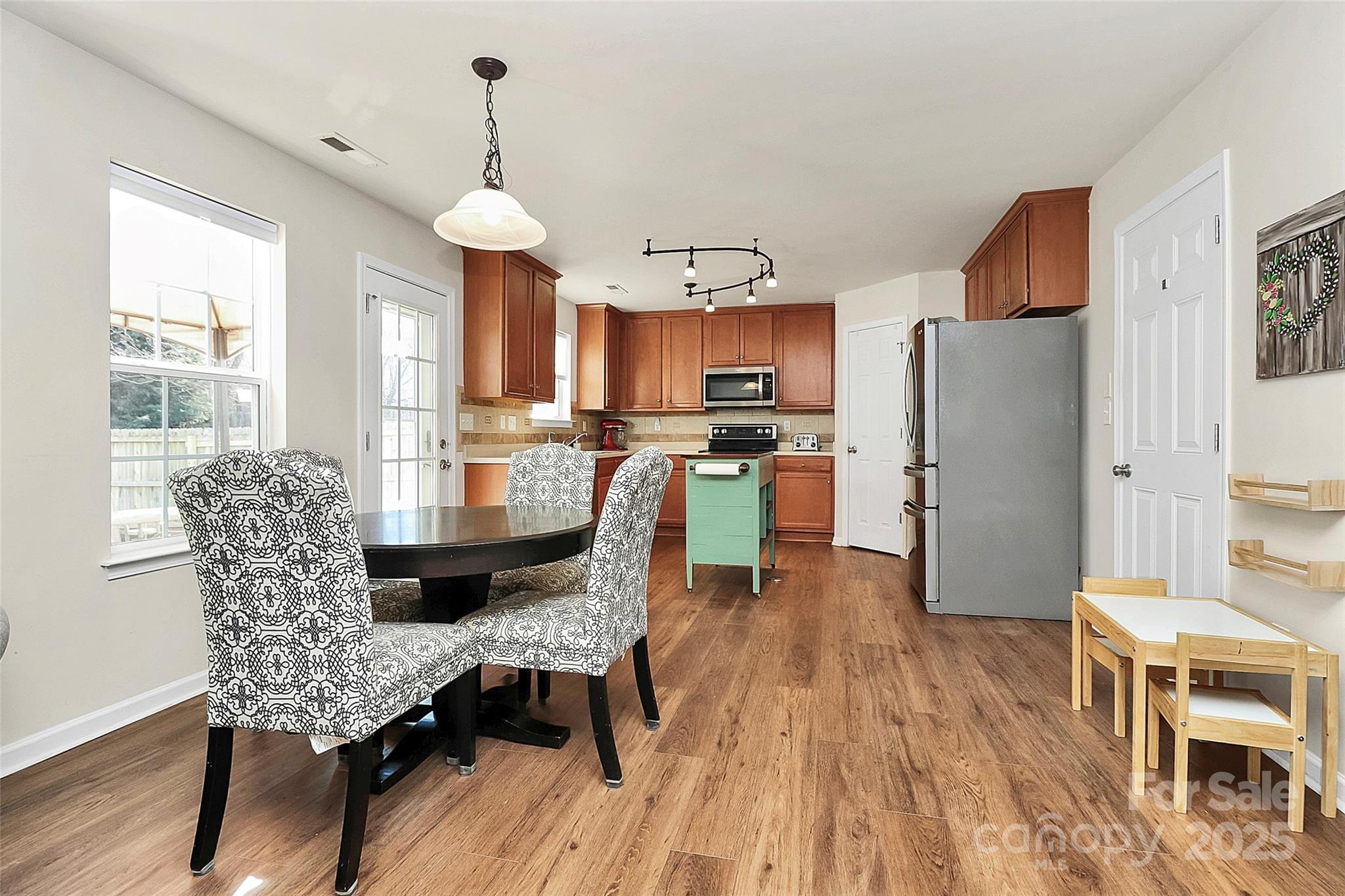 Sandy Pointe - Residential