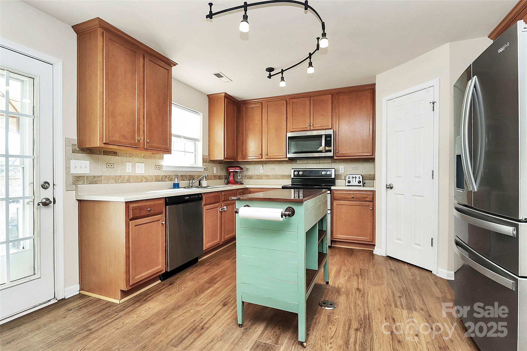 Sandy Pointe - Residential