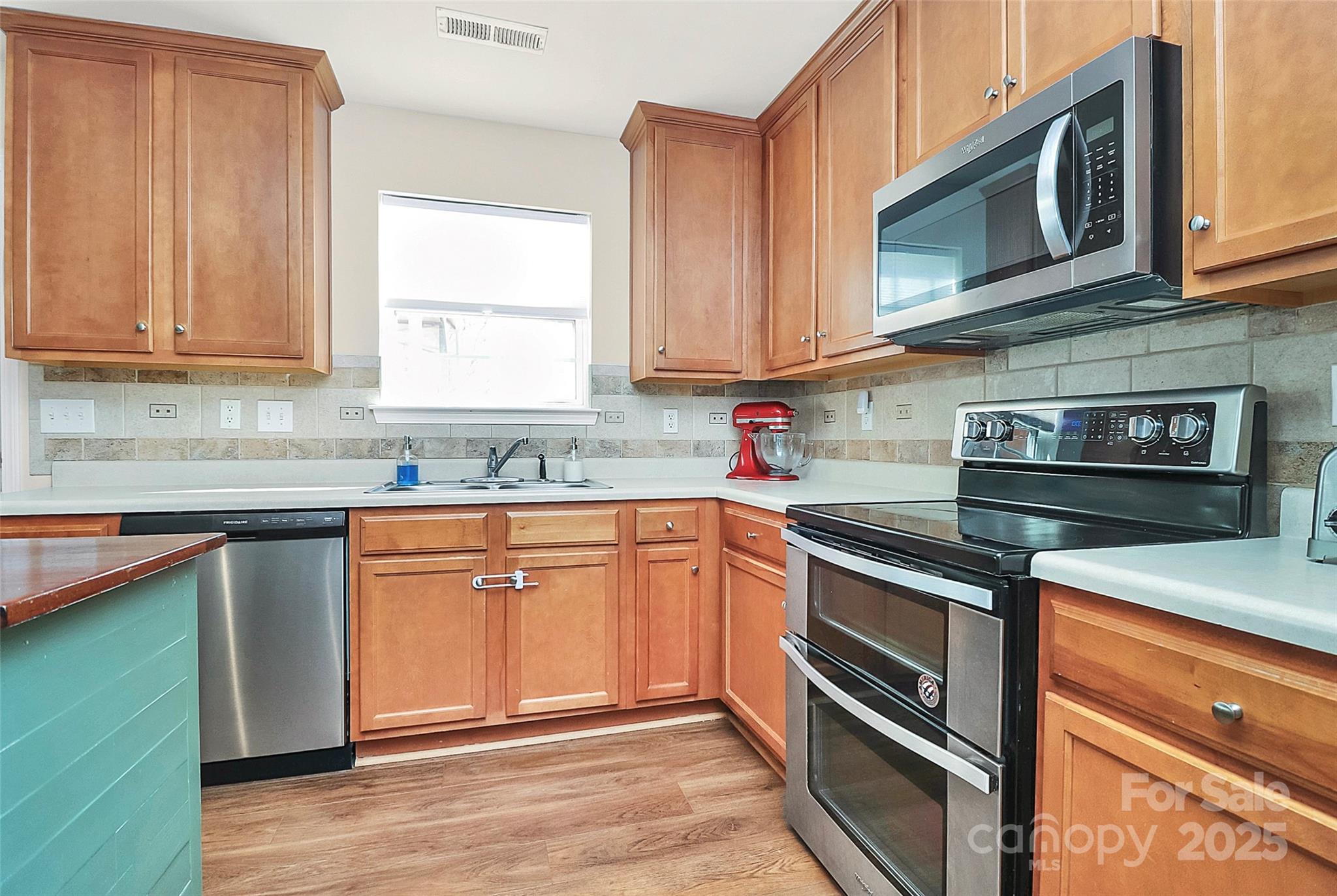 Sandy Pointe - Residential