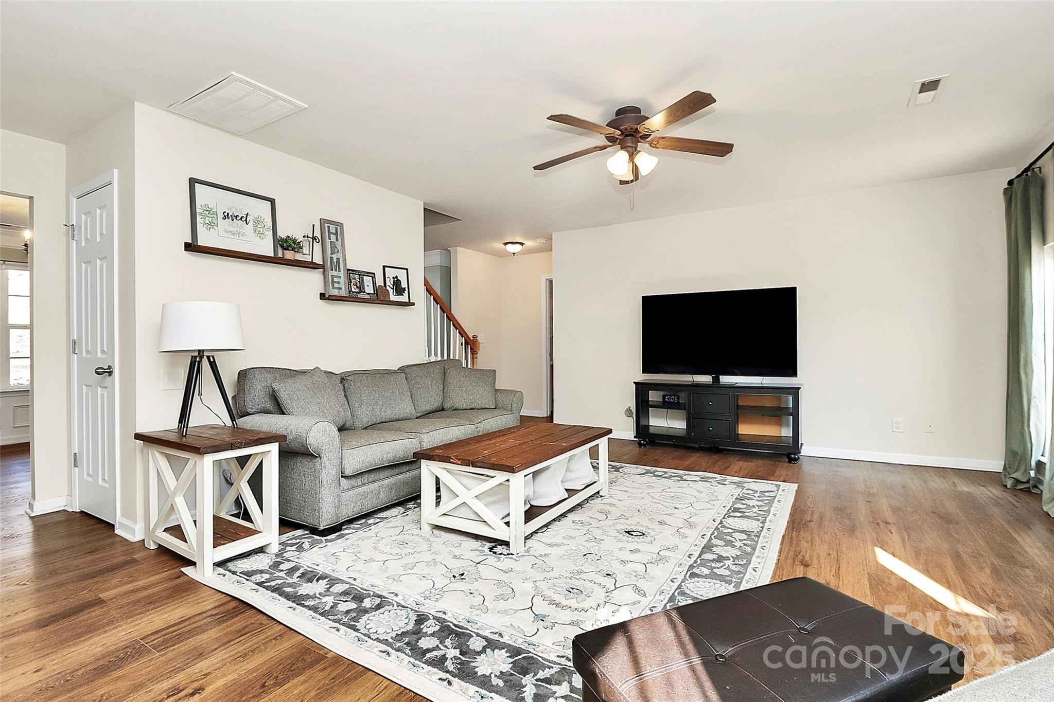 Sandy Pointe - Residential