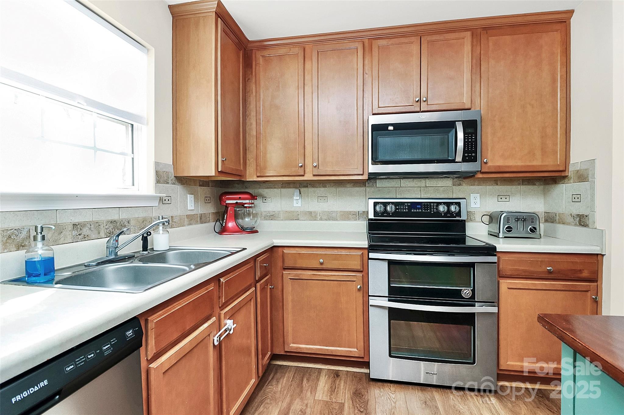 Sandy Pointe - Residential