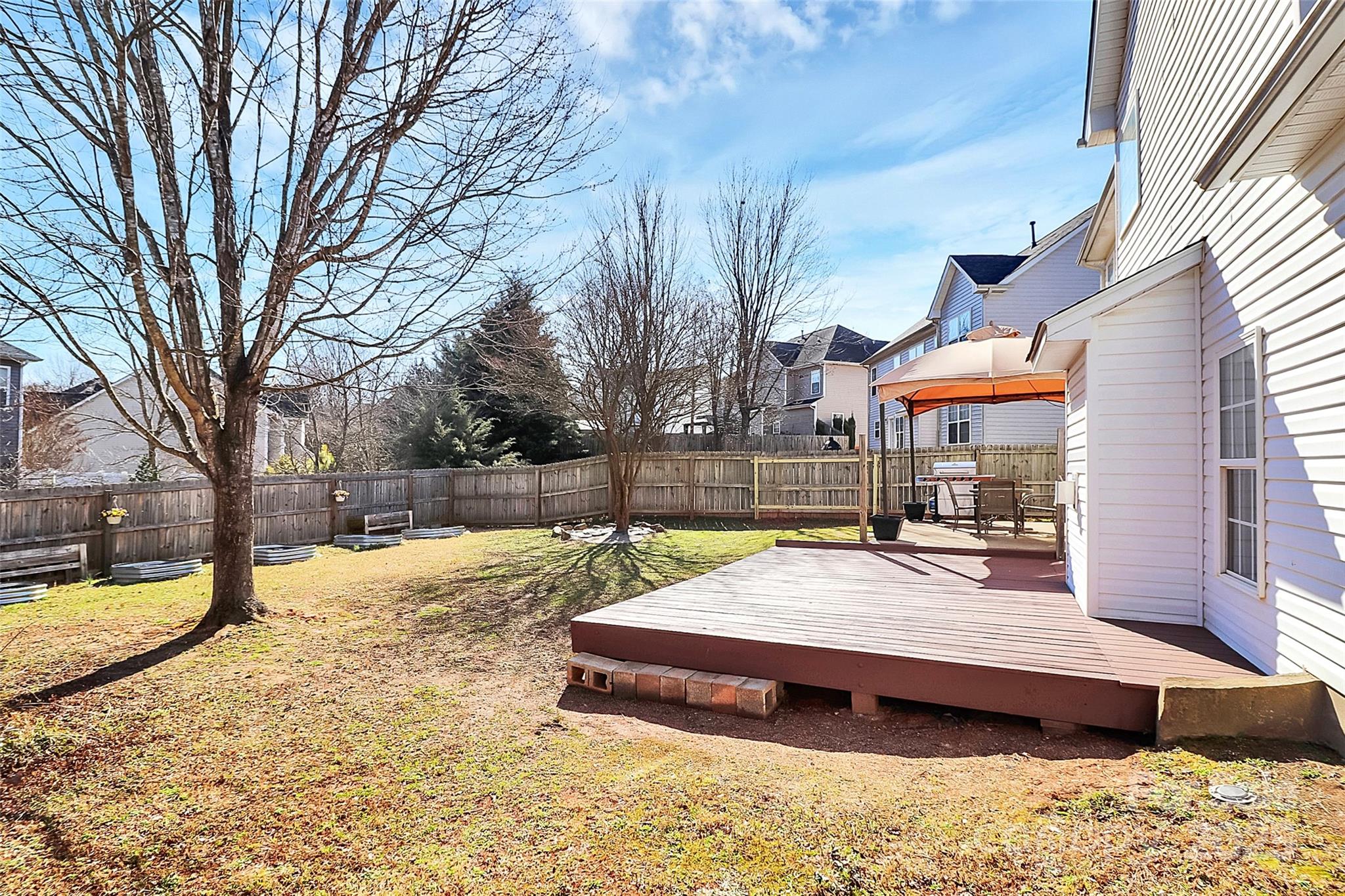 Sandy Pointe - Residential