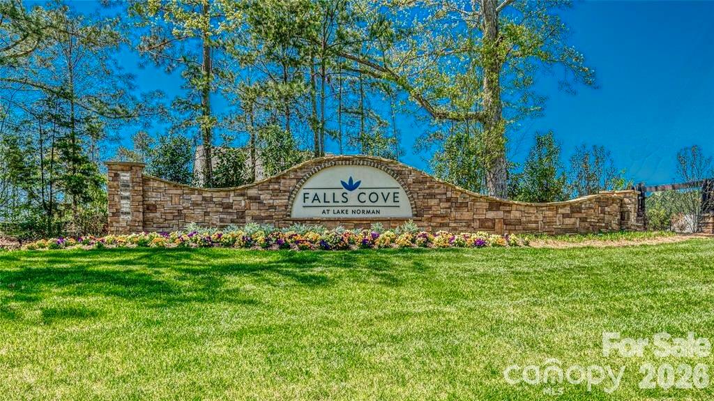 Falls Cove at Lake Norman - Residential