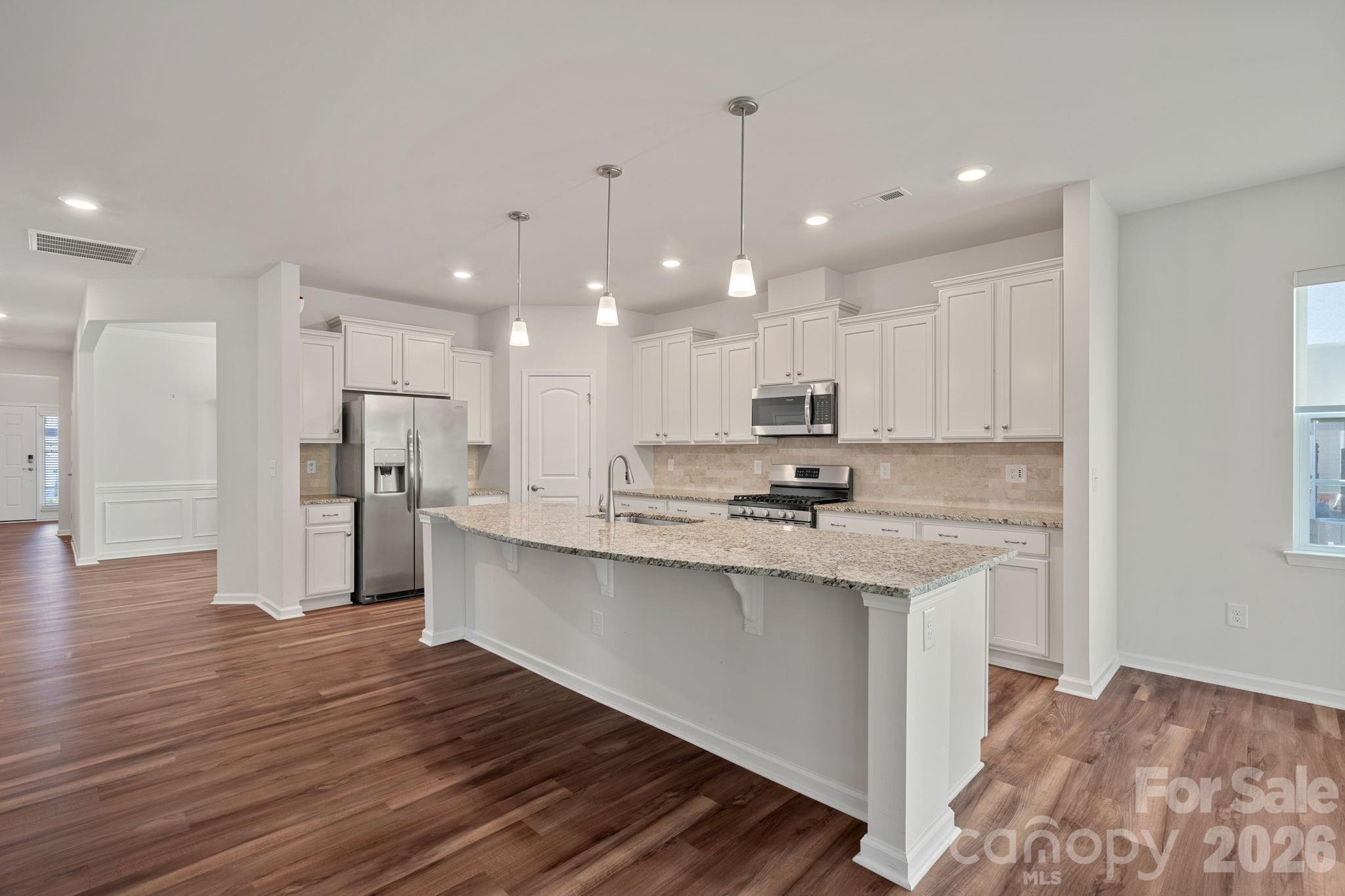 Imagery On Mtn Island - Residential