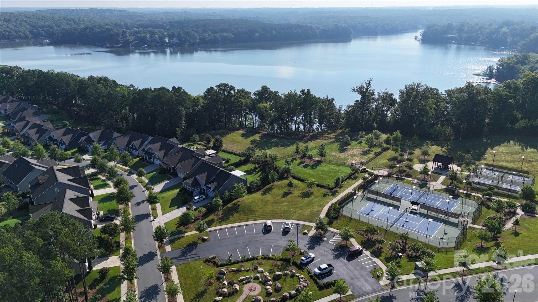Imagery On Mtn Island - Residential