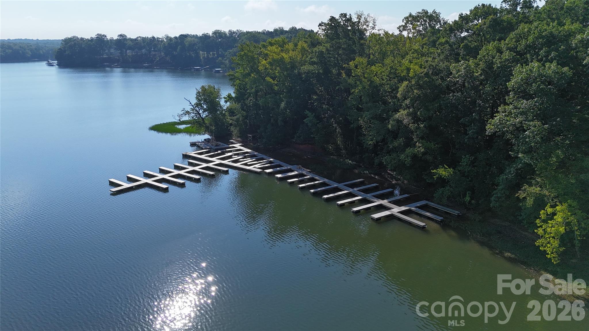 Imagery On Mtn Island - Residential