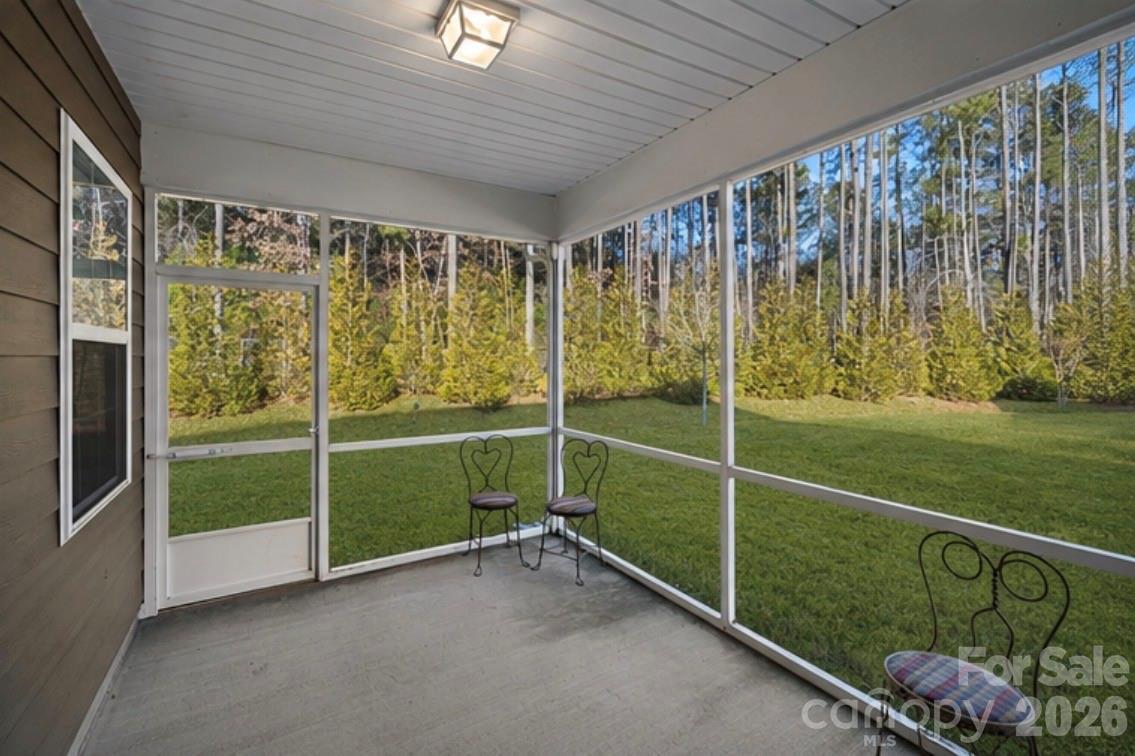 Imagery On Mtn Island - Residential