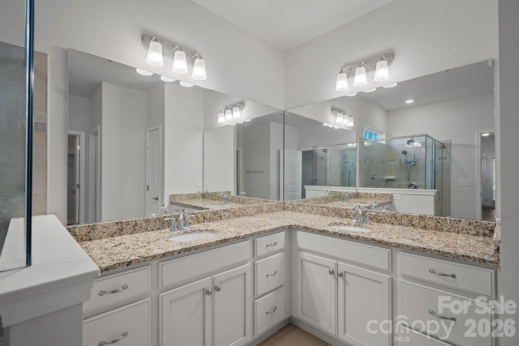 Imagery On Mtn Island - Residential