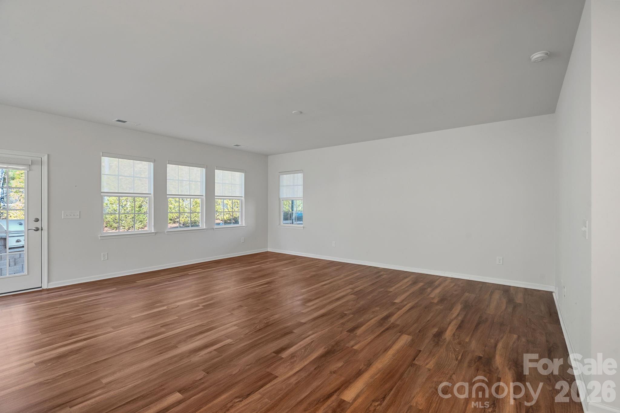 Imagery On Mtn Island - Residential