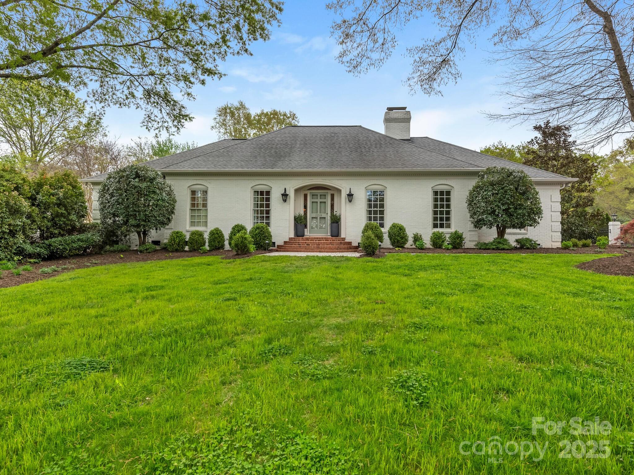 Sprawling ranch in Deering Oaks! Exceptional floor plan! Enjoy the bright open spaces with  both formal and informal rooms, vaulted ceilings, beautiful hardwoods, fresh interior paint, built-ins, large mud room, extensive millwork and ample storage.  The updated kitchen has stainless steel appliances, custom cabinetry, and an oversized island. Ample counter space--ideal for meal prep and entertaining.
 Stunning primary wing with dual closets, reading area and large ensuite bath with soaking tub, walk in shower, separate vanities, and private water closet.  Three full baths have been recently renovated--bright, shiny and relevant. 

Private rear yard with detached 2 car garage and guest suite ( perfect for visitors, nanny or office).
Minutes to Uptown, SouthPark, public and private schools, restaurants and shopping