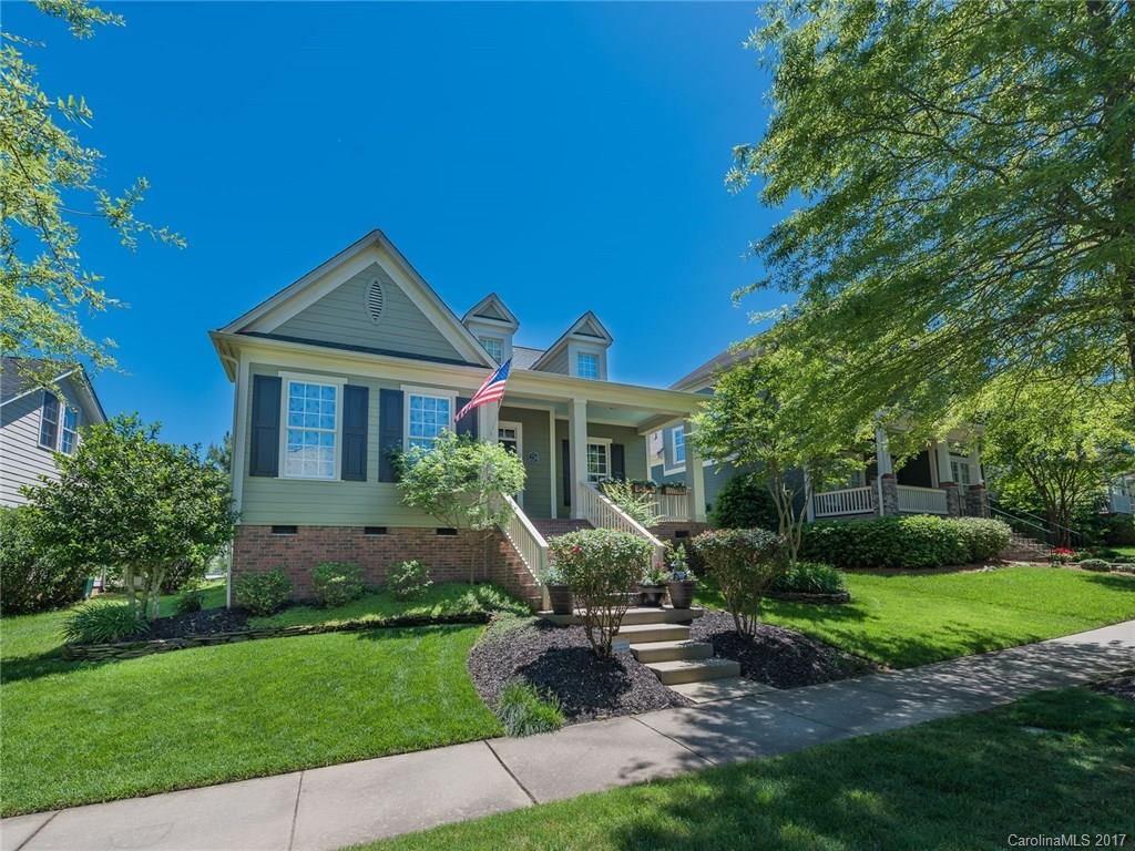 Located walking distance from Baxter Town Center, this is a beautiful, quality David Weekley Home! Arched doorways and modern lighting. Gleaming wood floors thru out the main level. Great Room with built-in niche and gas fireplace. Lovely Study with French doors. Gourmet open Kitchen with island, granite, tile back splash, stainless appliances and gas stove/oven. Gorgeous master suite and bath with jetted tub, tiled shower, custom master closet and more!! Welcome to Baxter's elite lifestyle!